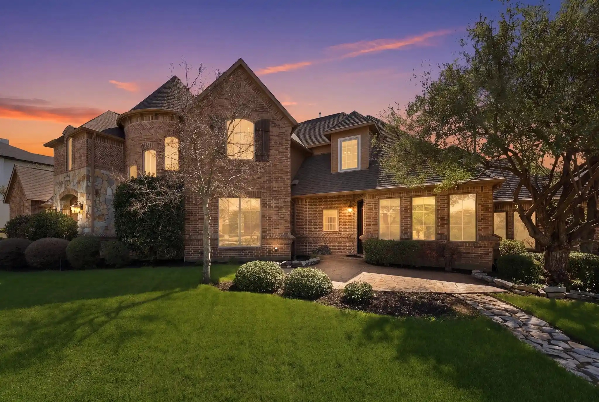 Photo 1 of Single family home for sale at 1016 Lighthouse Ct, Cedar Hill, TX 75104 | MLS# 21414369 | Listing updated on 2026-10-29
