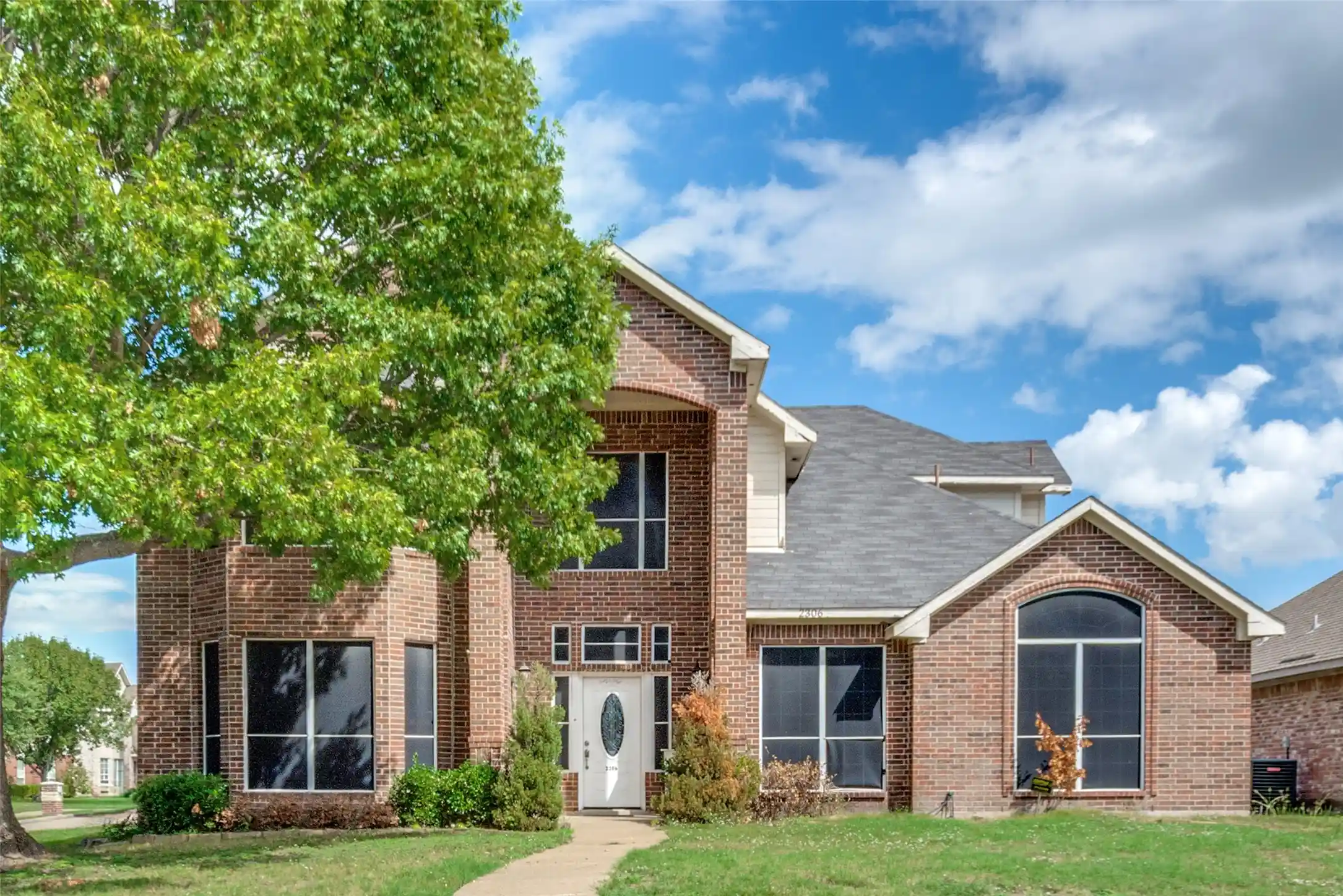Photo 1 of Single family home for sale at 2306 Bent Brk Dr, Mesquite, TX 75181 | MLS# 21413489 | Listing updated on 2026-10-30