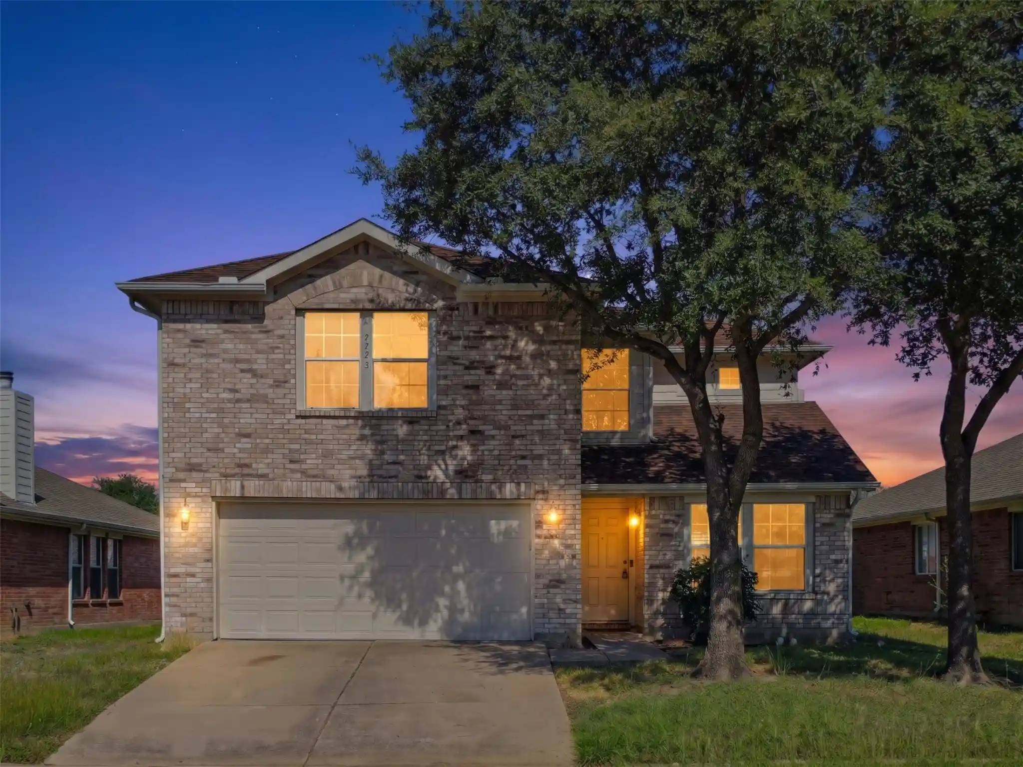 Photo 1 of Single family home for sale at 5722 Firethorn Dr, Dallas, TX 75249 | MLS# 21417262 | Listing updated on 2026-10-26