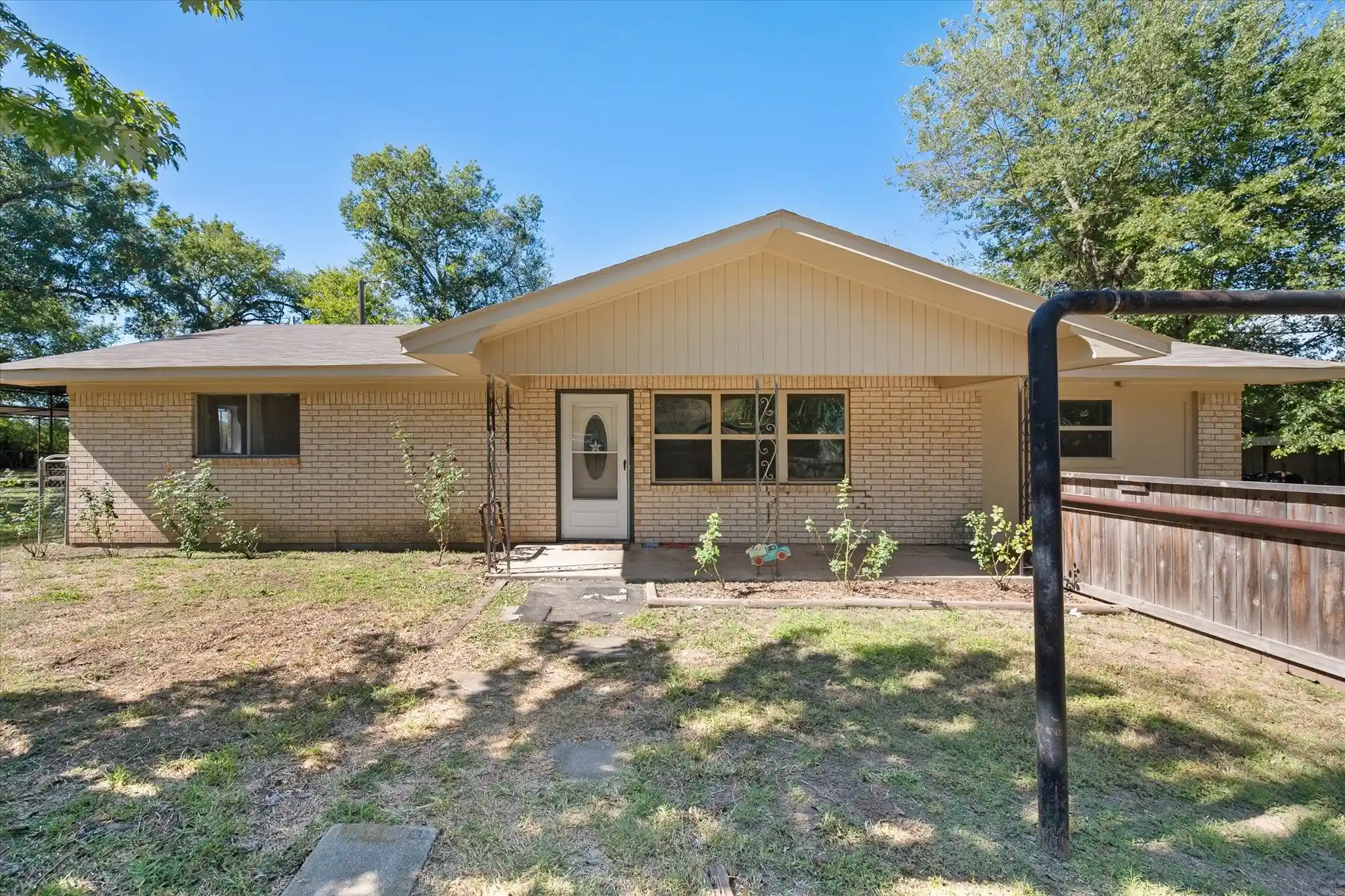 Single family home for sale at 459 Anderson Ln, Fairfield, TX 75840 | MLS# 21417413