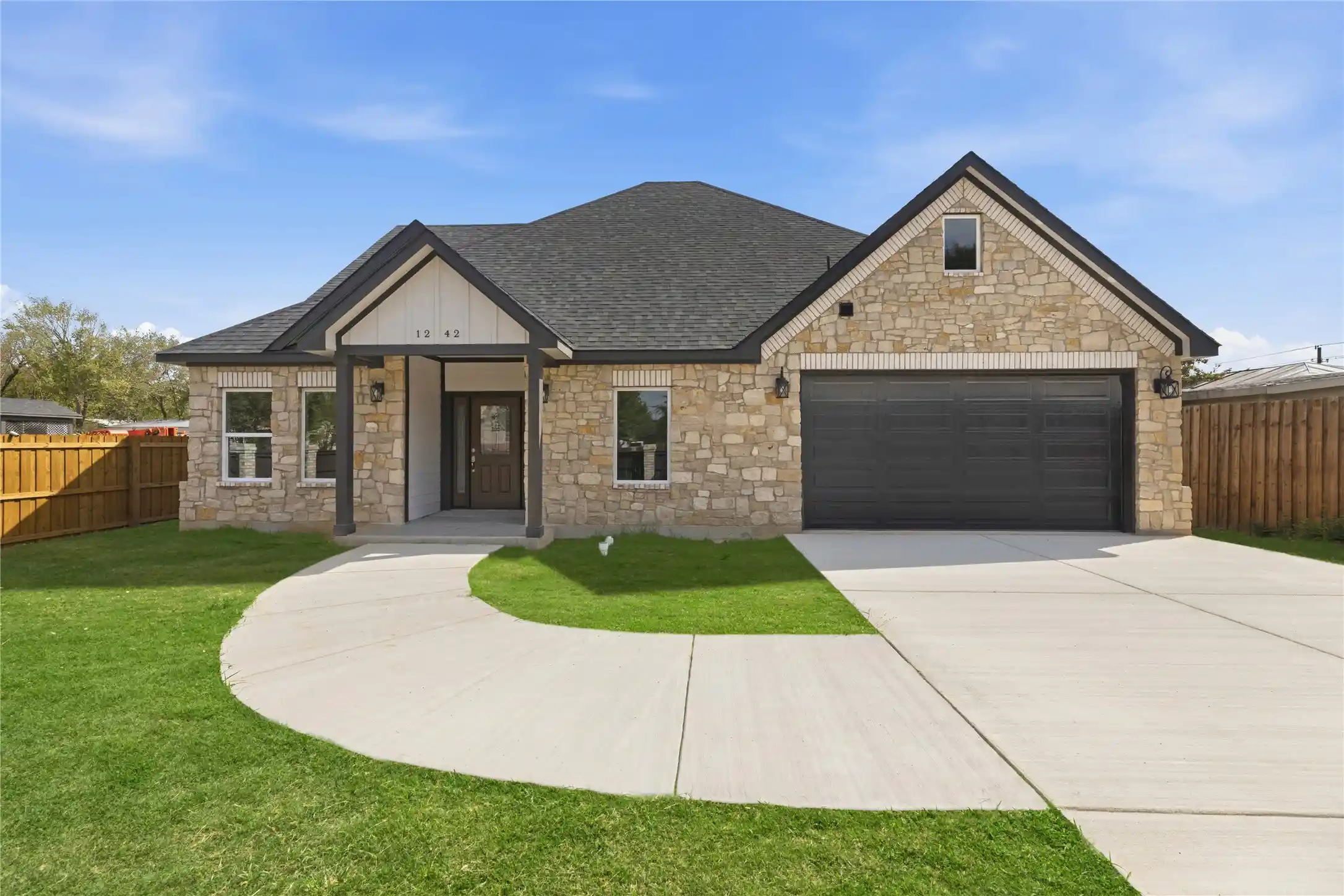 Photo 1 of Single family home for sale at 1242 Seminole Dr, Dallas, TX 75217 | MLS# 21416572 | Listing updated on 2026-10-22