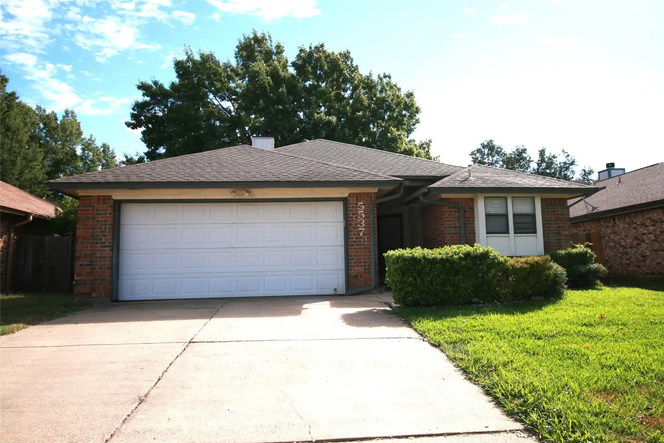 Single family home for sale at 5537 Silver Maple Dr, Arlington, TX 76018 | MLS# 21417044