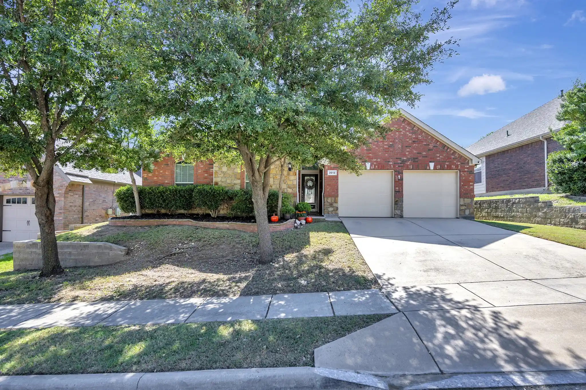 Photo 1 of Single family home for sale at 3012 Sawtimber Trl, Fort Worth, TX 76244 | MLS# 21416121 | Listing updated on 2026-10-28
