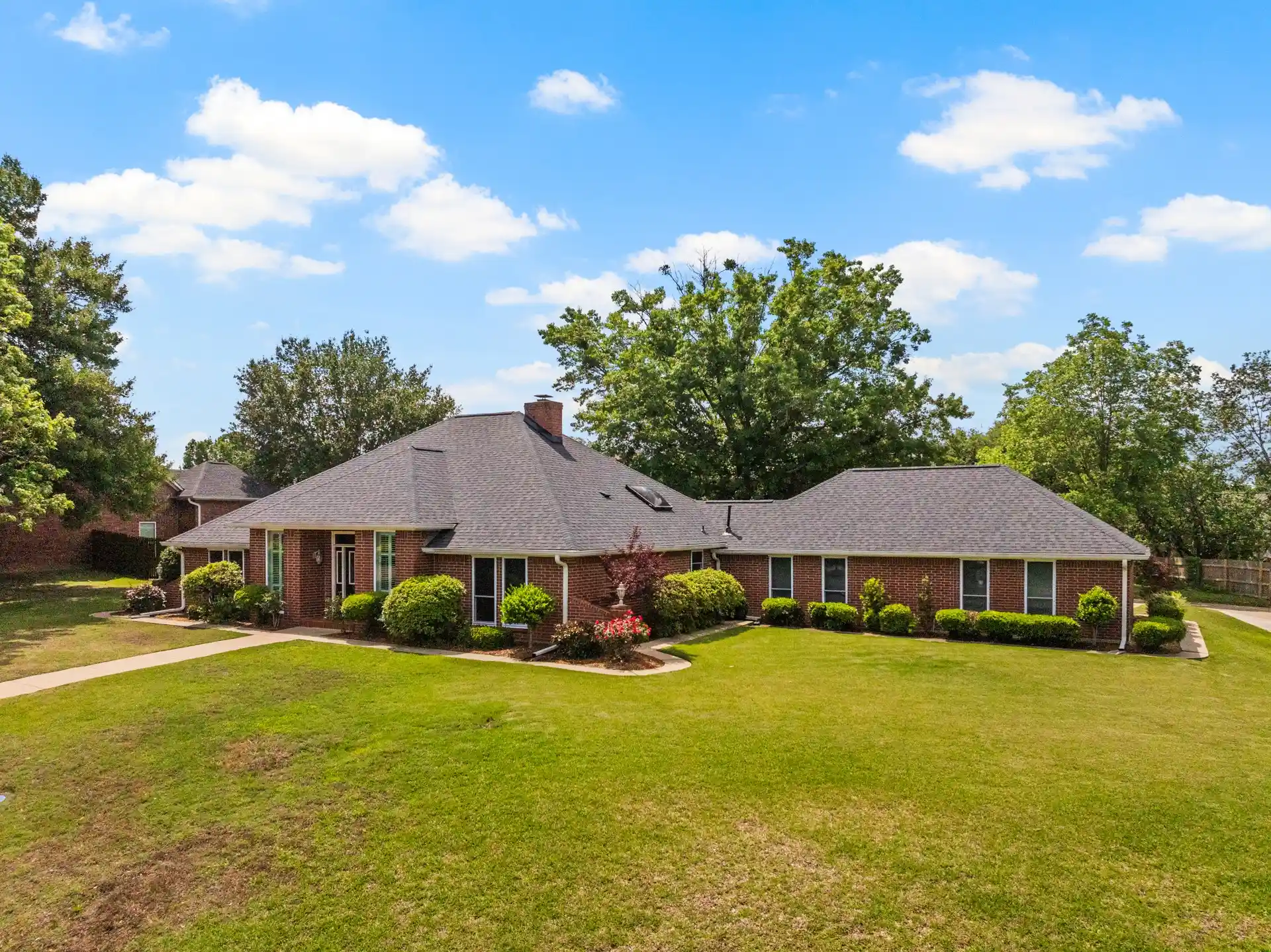Single family home for sale at 212 Turnberry Cir, Mount Pleasant, TX 75455 | MLS# 21417749