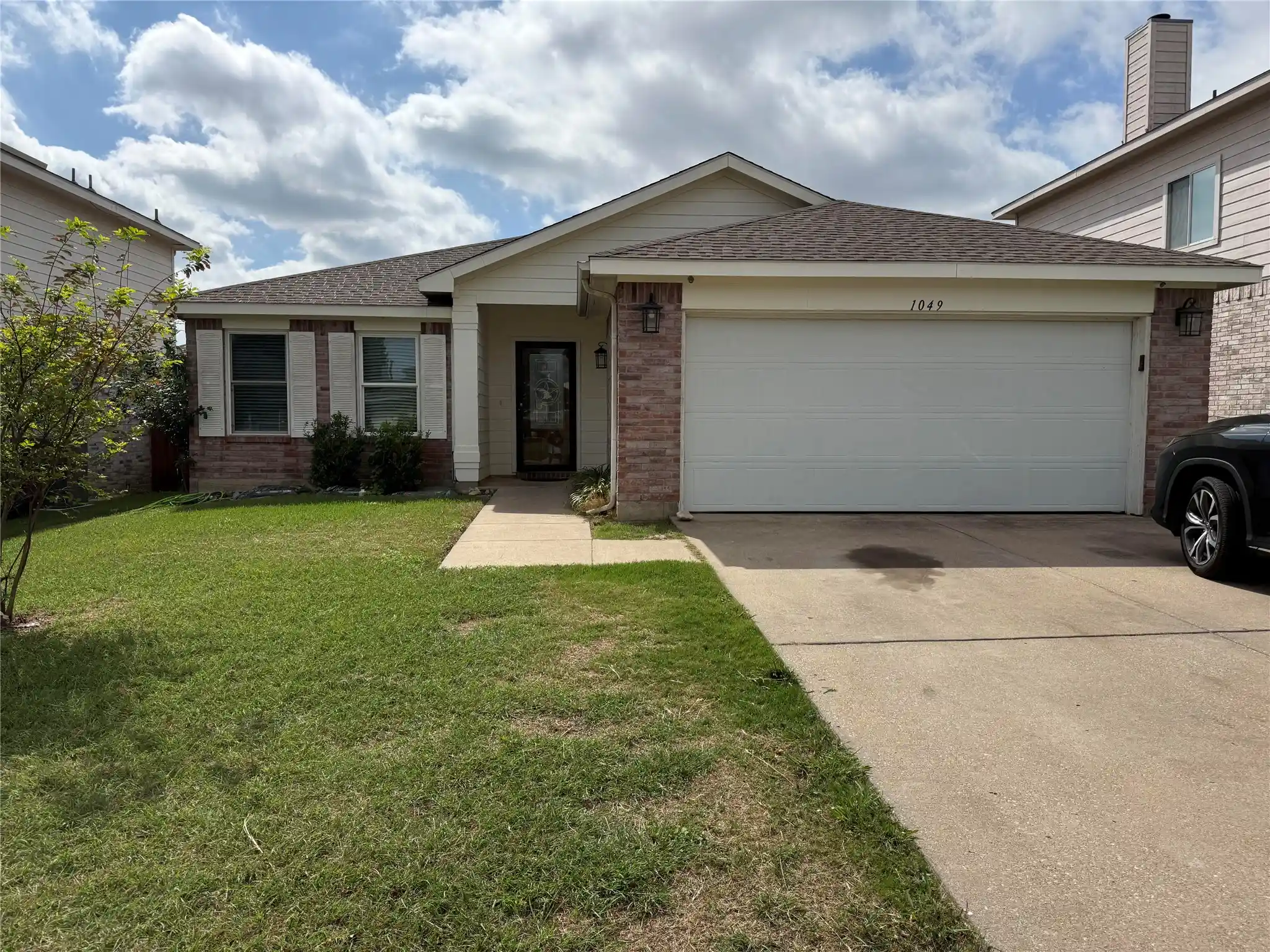Photo 1 of Single family home for sale at 1049 Silver Spur Ln, Fort Worth, TX 76179 | MLS# 21418006 | Listing updated on 2026-10-31