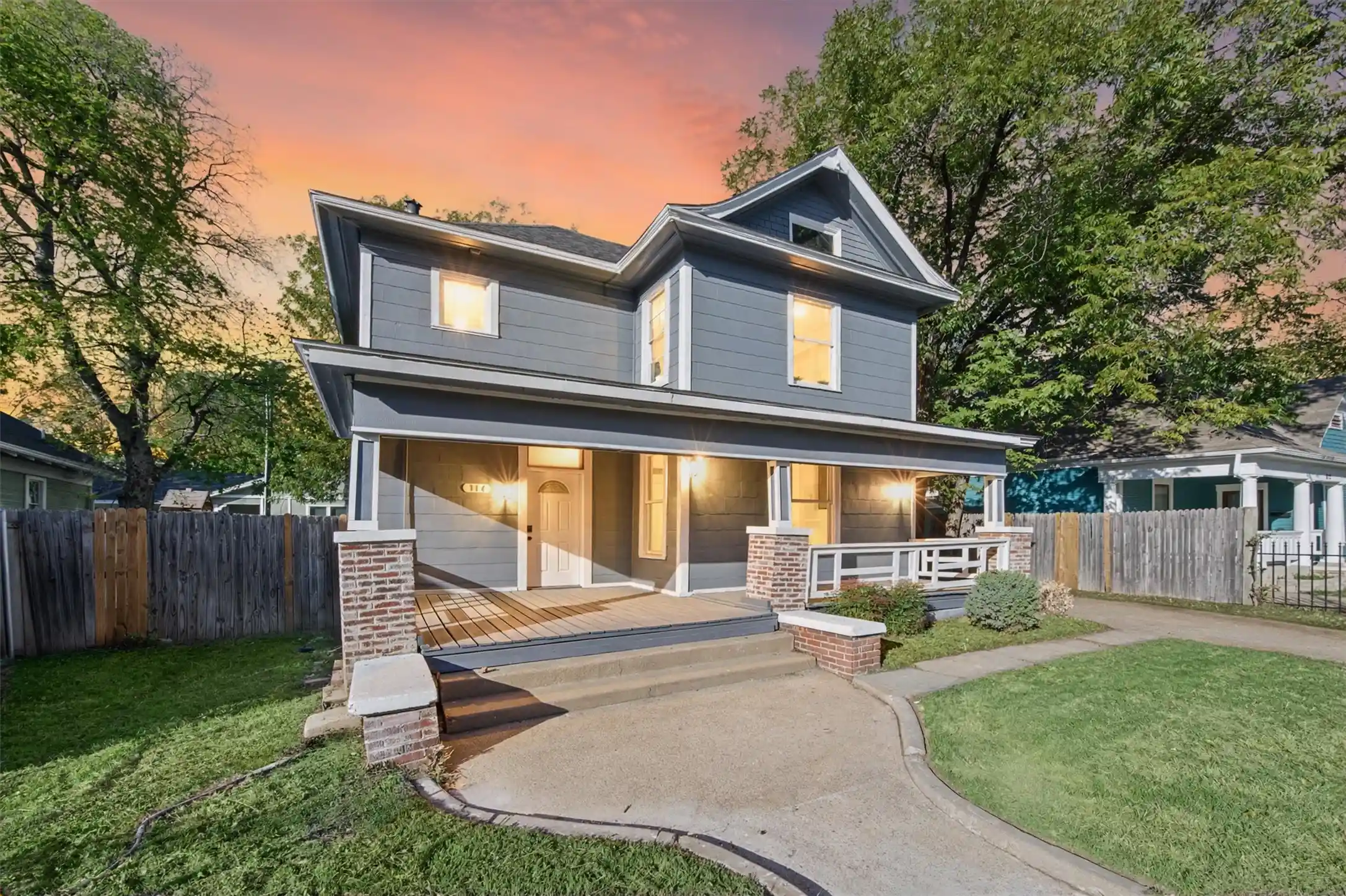 Single family home for sale at 814 W Richmond Ave, Fort Worth, TX 76110 | MLS# 21418073