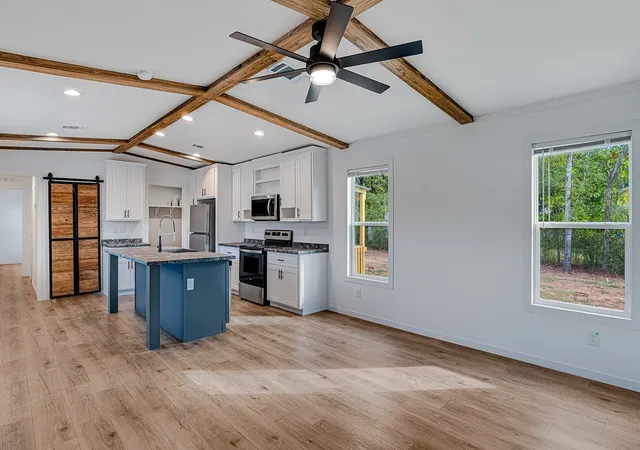 Photo 3 of Manufactured home for sale at 610 Nettleton, Princeton, LA 71067 | MLS# 21418062 | Listing updated on 2026-10-30