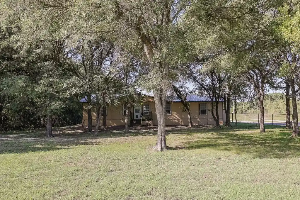 Single family home for sale at 10701 Fm 916, Grandview, TX 76050 | MLS# 21415179
