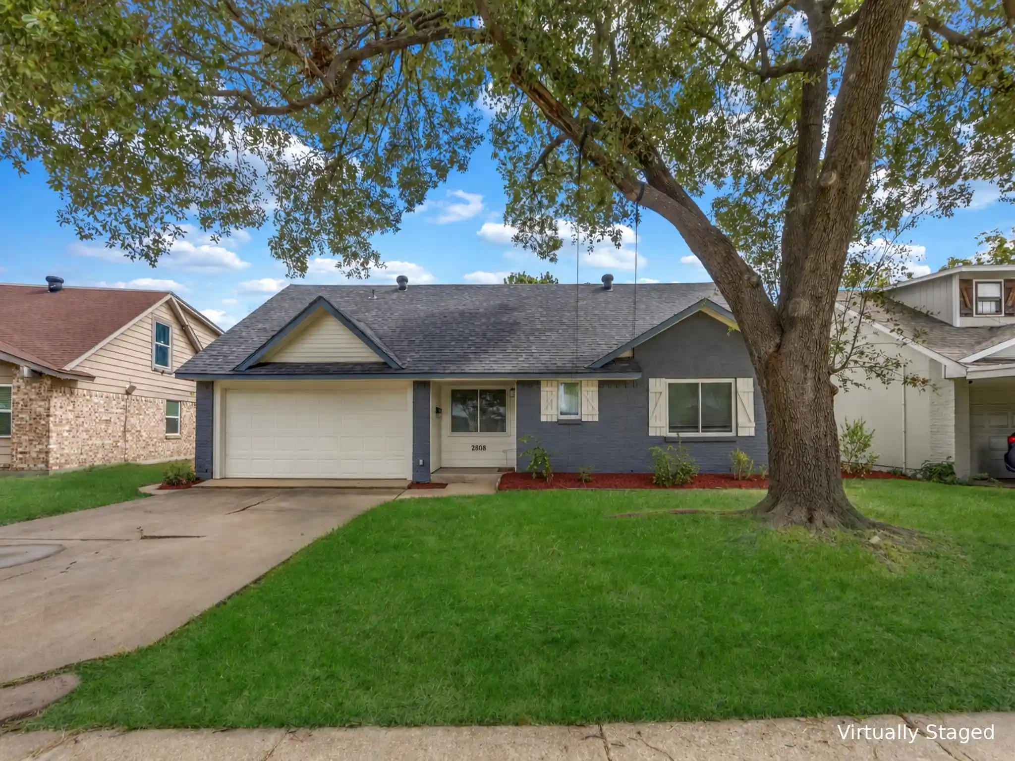 Photo 1 of Single family home for sale at 2808 Live Oak Dr, Mesquite, TX 75150 | MLS# 21418303 | Listing updated on 2026-10-29