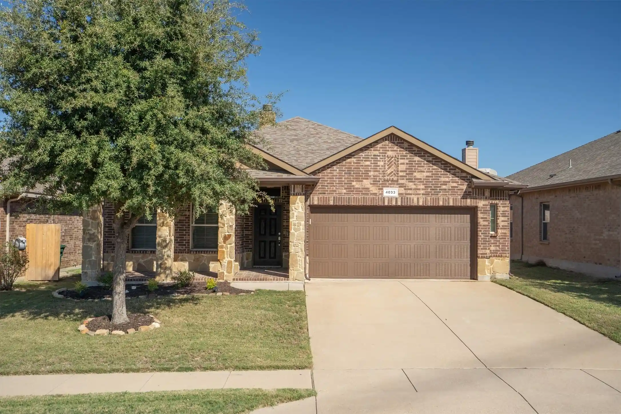 Photo 1 of Single family home for sale at 4033 Lazy River Ranch Rd, Roanoke, TX 76262 | MLS# 21411762 | Listing updated on 2026-10-24