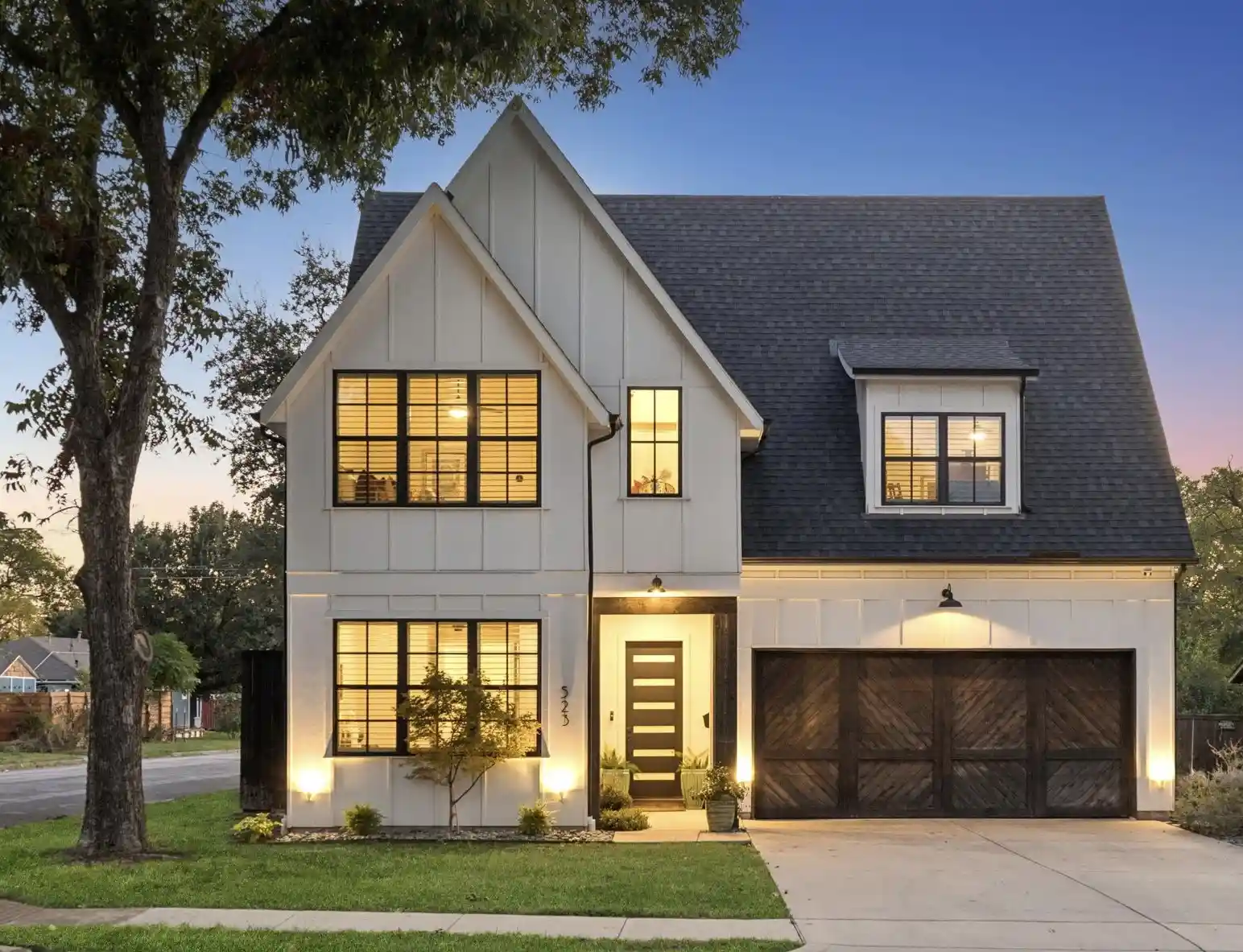 Photo 1 of Single family home for sale at 523 Cameron Ave, Dallas, TX 75223 | MLS# 21418330 | Listing updated on 2026-10-28