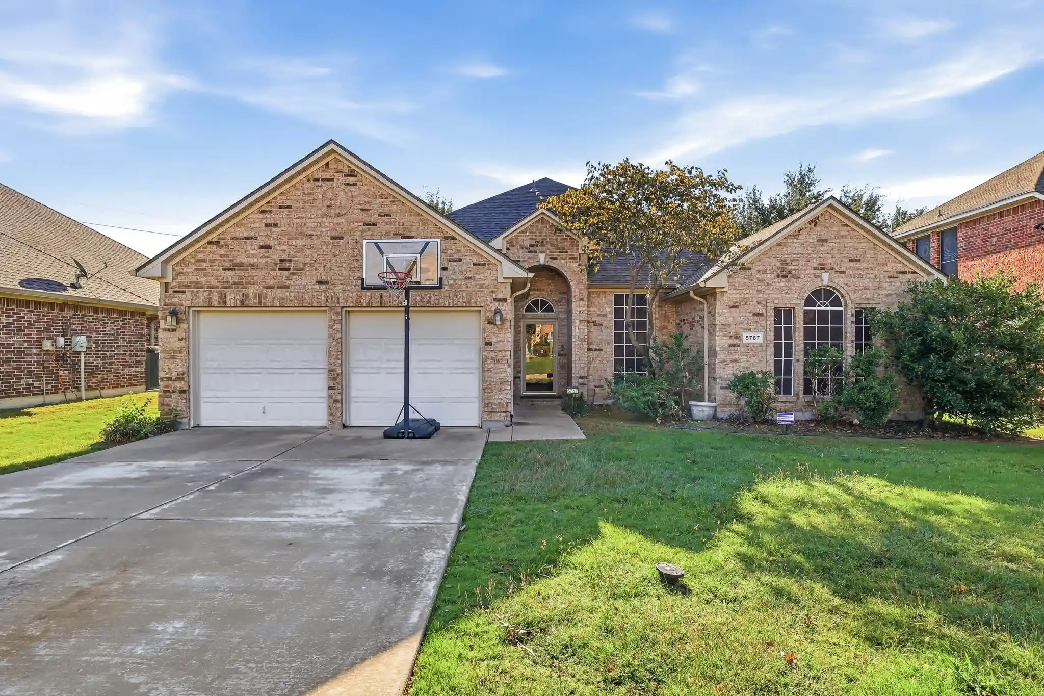 Photo 1 of Sale Pending at 5767 Skinner Way, Grand Prairie, TX 75052 | MLS# 21416342 | Listing updated on 2026-10-27