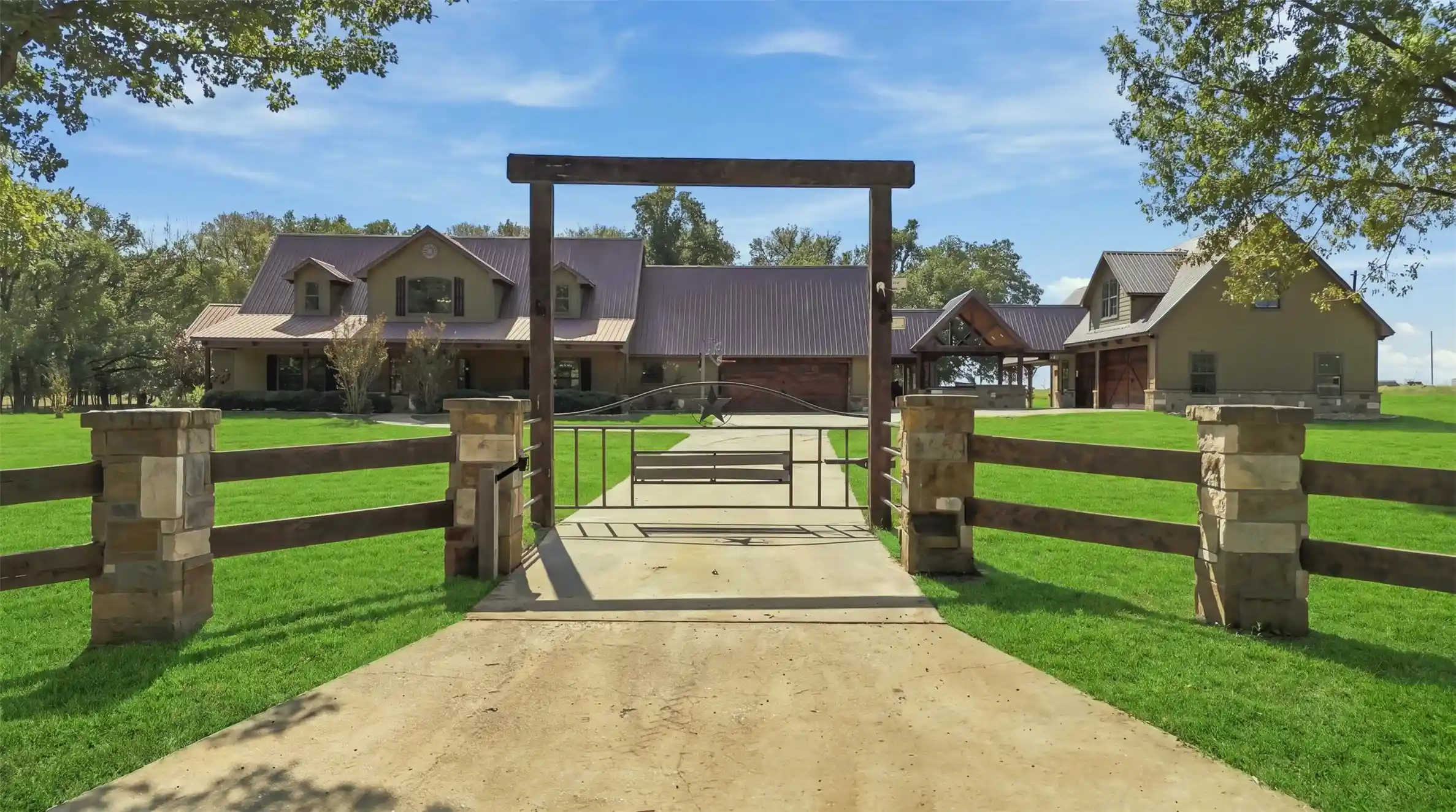 Photo 1 of Single family home for sale at 465 County Rd 1070, Talco, TX 75487 | MLS# 21410702 | Listing updated on 2026-10-22
