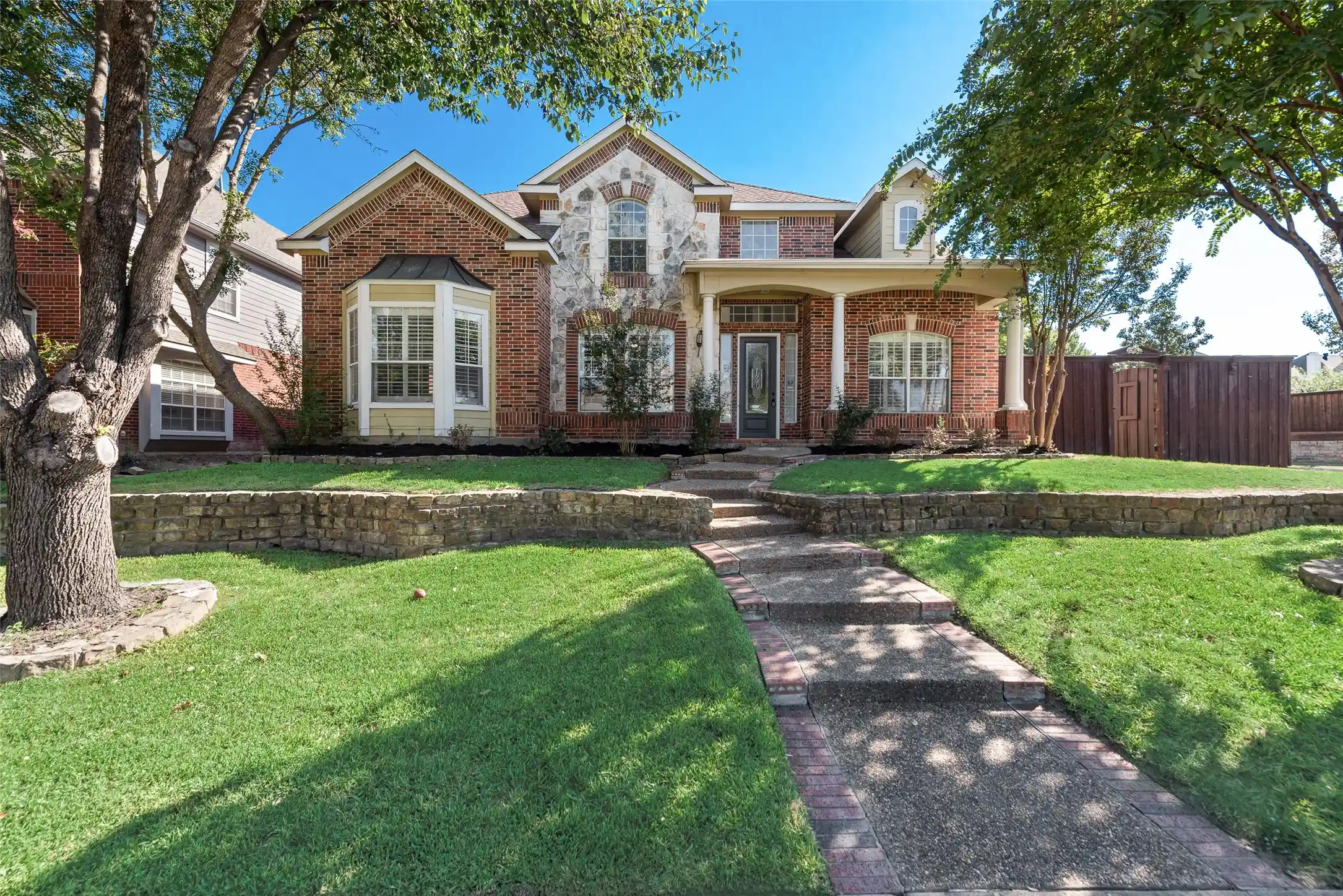 Photo 1 of Single family home for sale at 2017 Lunenburg Dr, Allen, TX 75013 | MLS# 21417800 | Listing updated on 2026-10-23