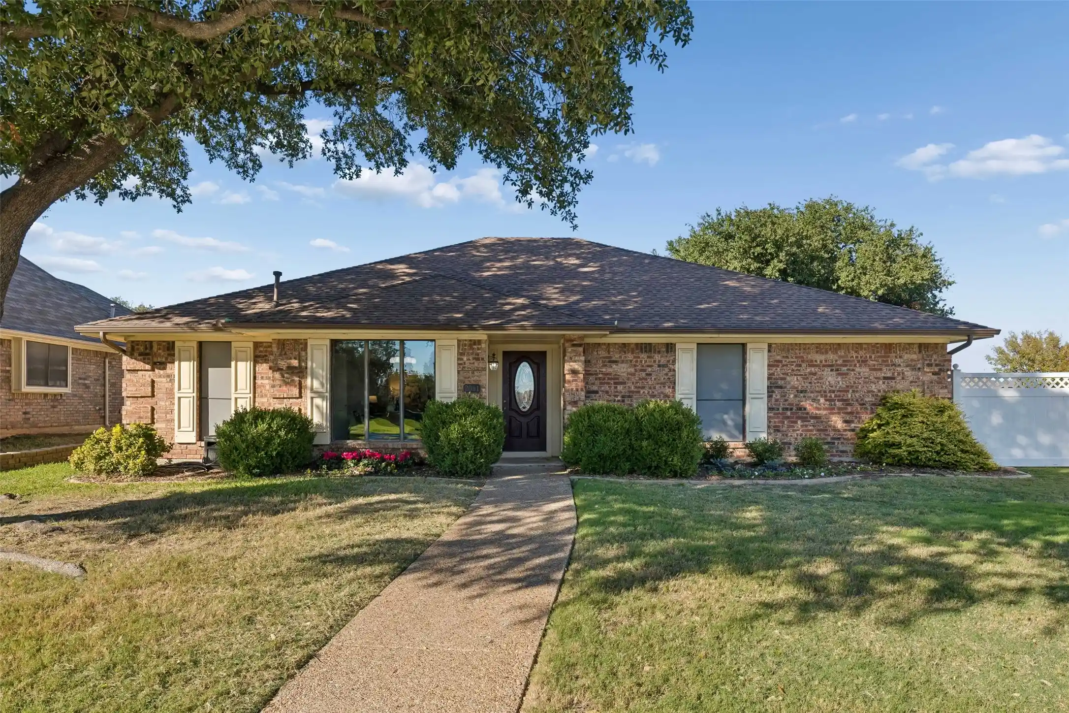 Photo 1 of Single family home for sale at 2051 Robin Hl Ln, Carrollton, TX 75007 | MLS# 21418544 | Listing updated on 2026-10-25