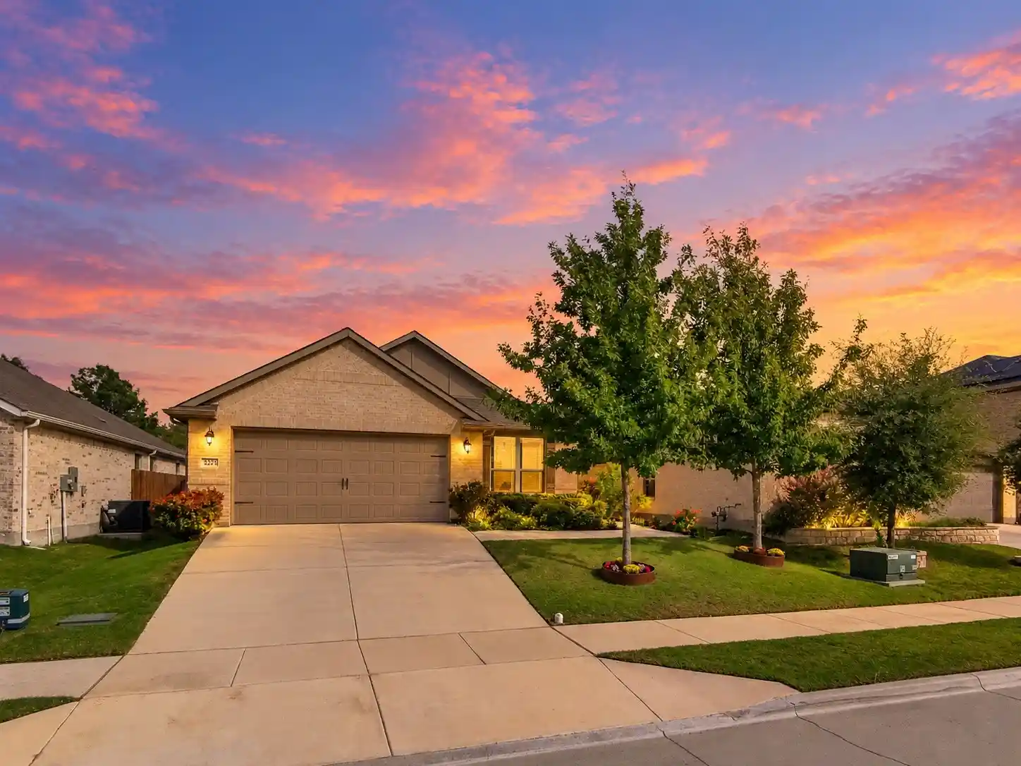 Photo 1 of Single family home for sale at 6212 Thunderwing Dr, Fort Worth, TX 76179 | MLS# 21417614 | Listing updated on 2026-10-27