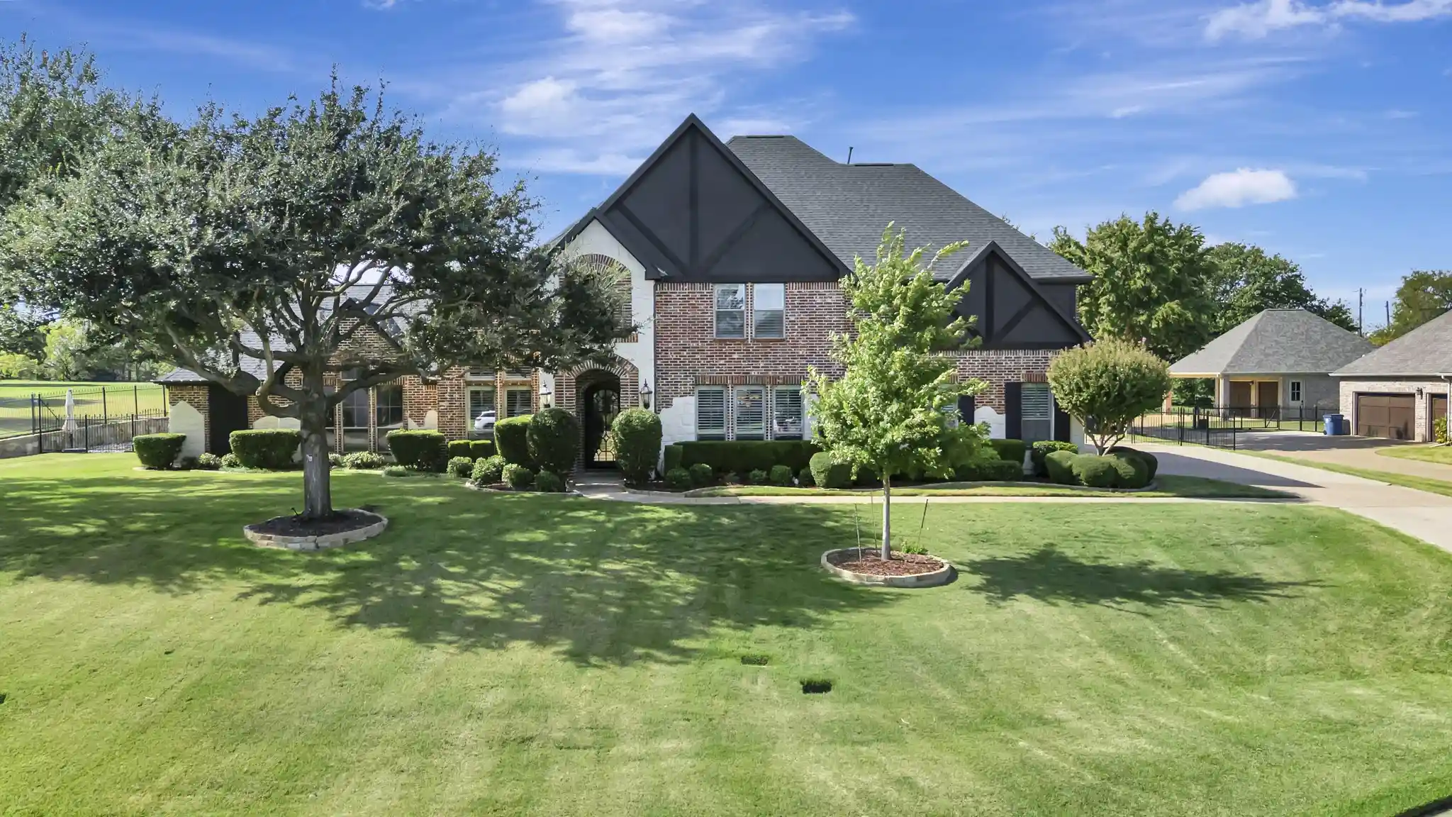 Single family home for sale at 124 Vermilion Ct, Southlake, TX 76092 | MLS# 21418138