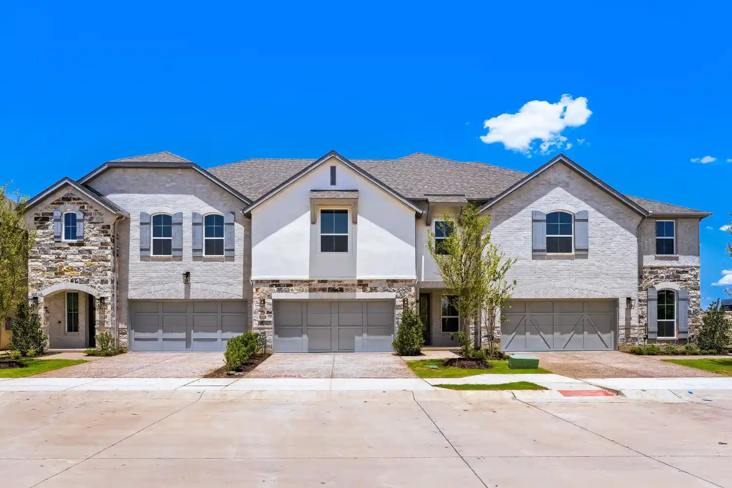 Townhouse for sale at 3133 Sir Judge Dr, Lewisville, TX 75056 | MLS# 21418781