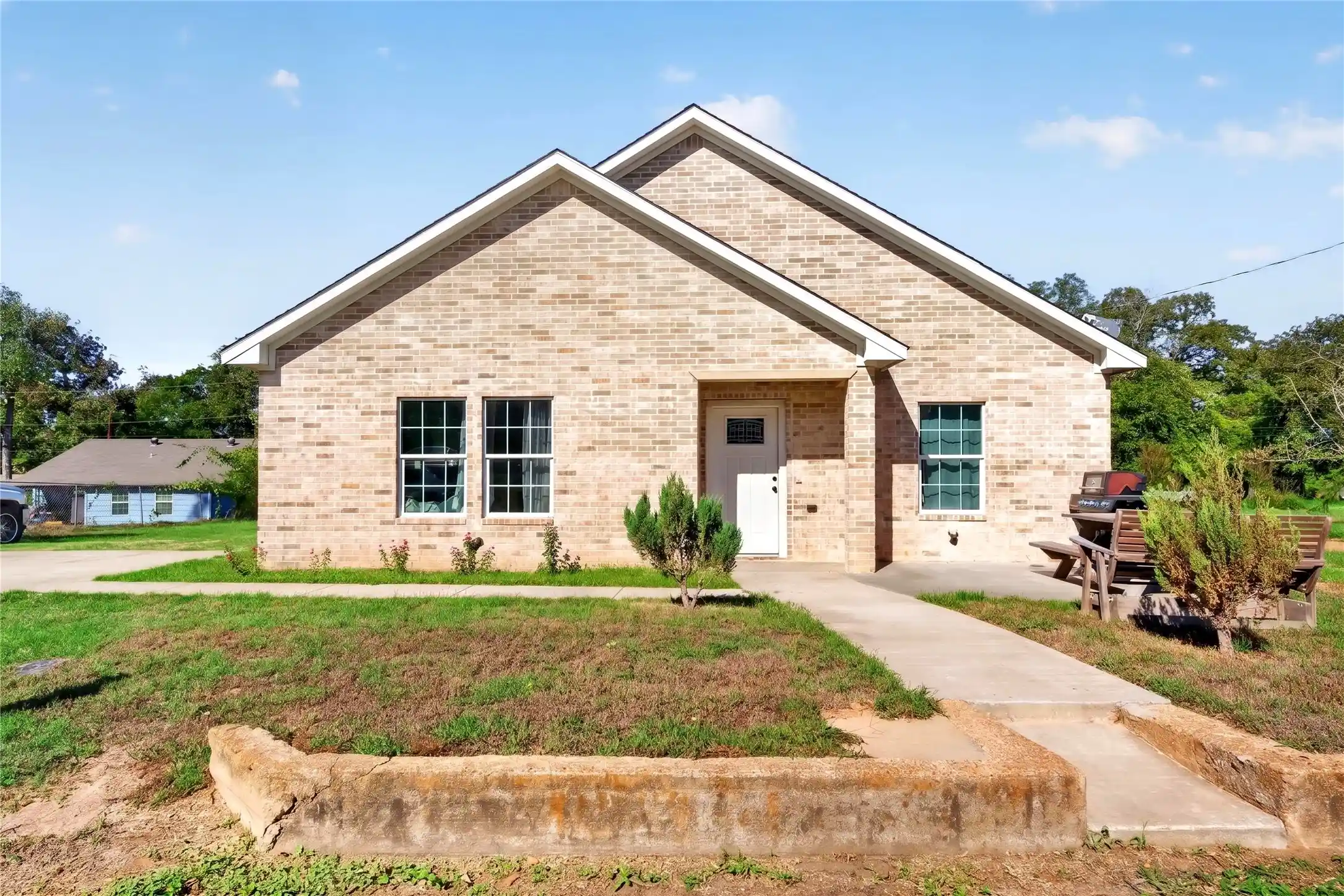 Photo 1 of Single family home for sale at 617 Mulberry, Winnsboro, TX 75494 | MLS# 21418785 | Listing updated on 2026-10-23