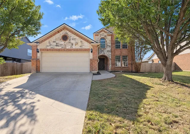 Photo 1 of Single family home for sale at 1476 Park Crst Dr, Crowley, TX 76036 | MLS# 21418834 | Listing updated on 2026-10-31