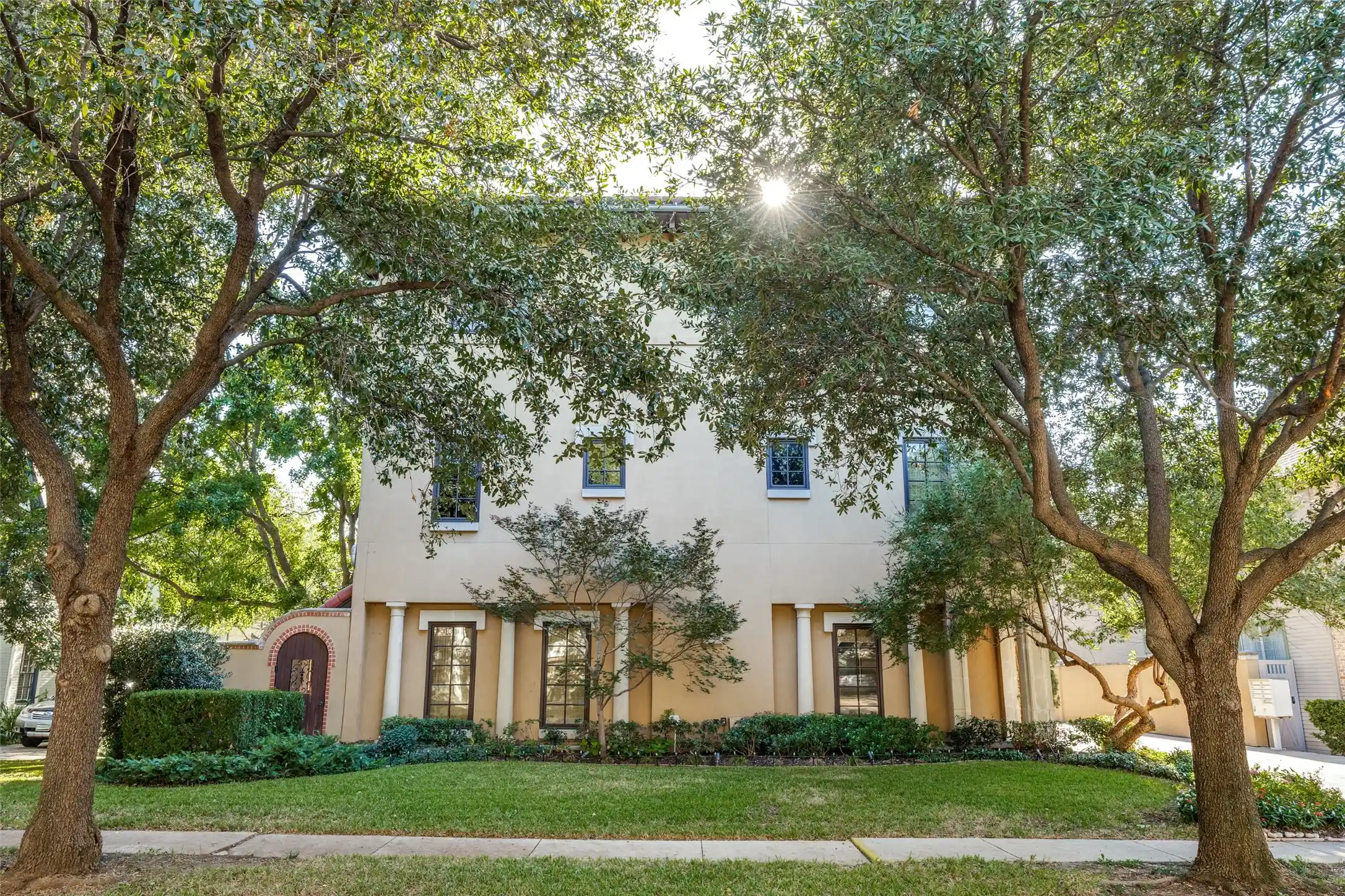 Photo 1 of Townhouse for sale at 4323 Gilbert Ave #2, Dallas, TX 75219 | MLS# 21417465 | Listing updated on 2026-10-28