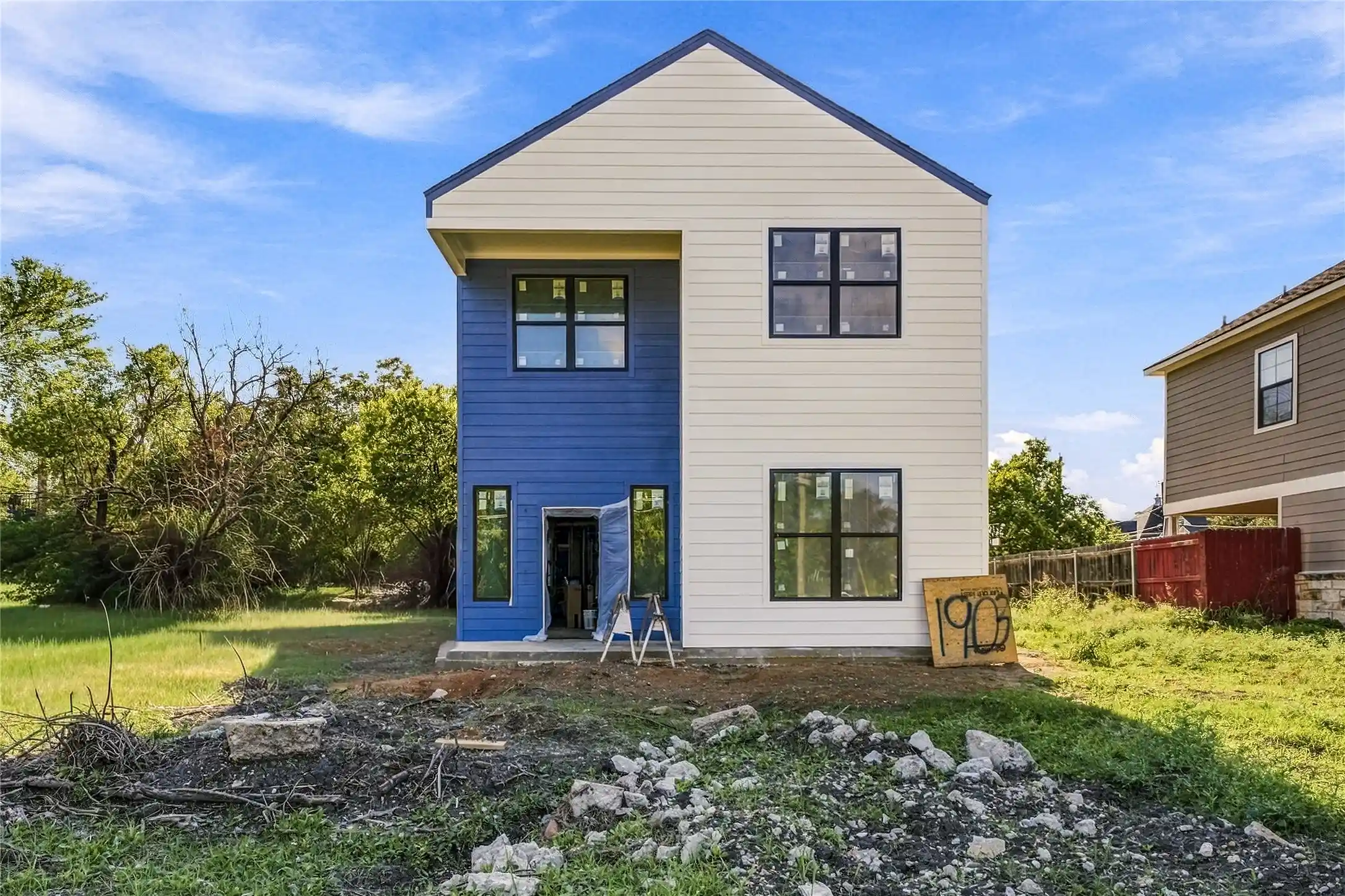 Photo 1 of Single family home for sale at 1903 S 17th Street, Waco, TX 76706 | MLS# 21417792 | Listing updated on 2026-10-23