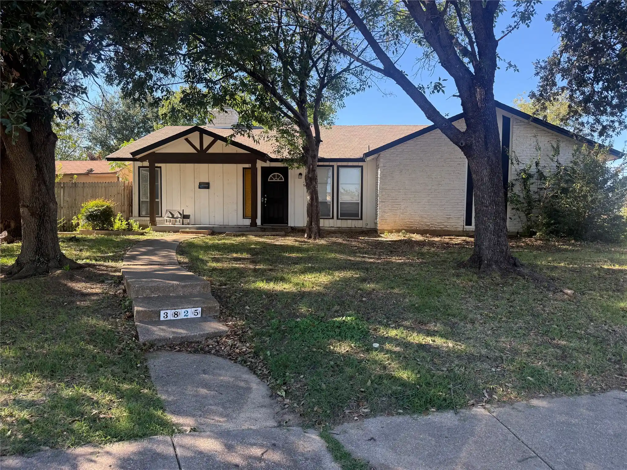 Photo 1 of Single family home for sale at 3825 Eugene Ct N, Irving, TX 75062 | MLS# 21418997 | Listing updated on 2026-10-23