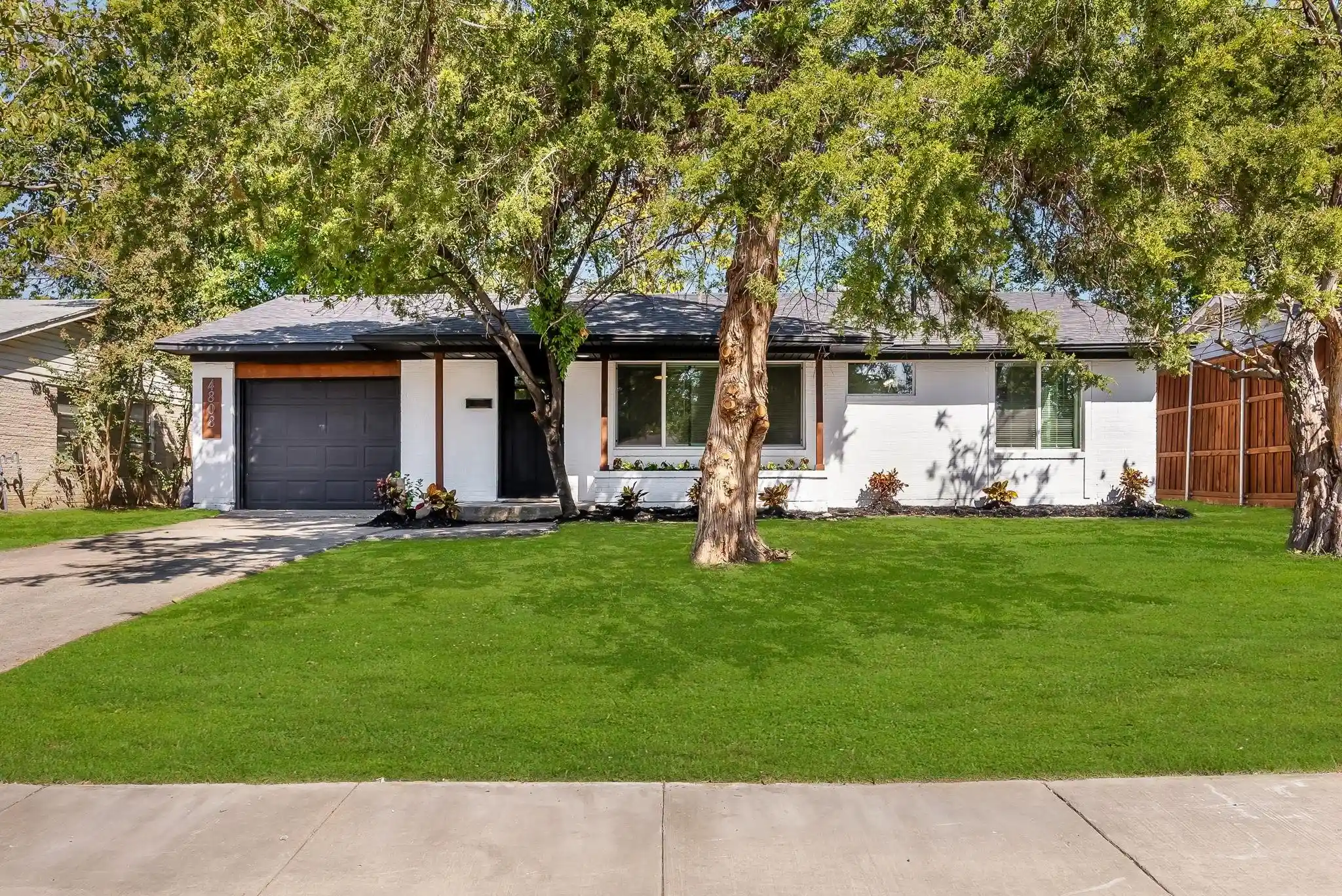 Photo 1 of Single family home for sale at 4808 Sandra Lynn Dr, Mesquite, TX 75150 | MLS# 21418017 | Listing updated on 2026-10-28