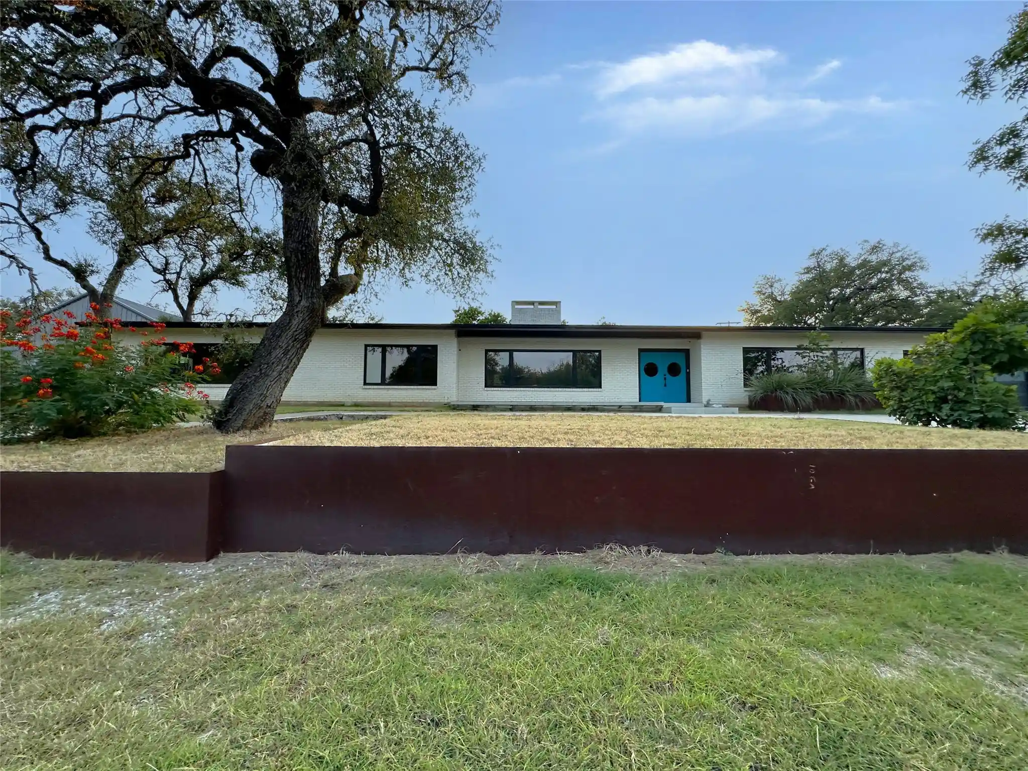 Single family home for sale at 204 S Race St, Lampasas, TX 76550 | MLS# 21419186
