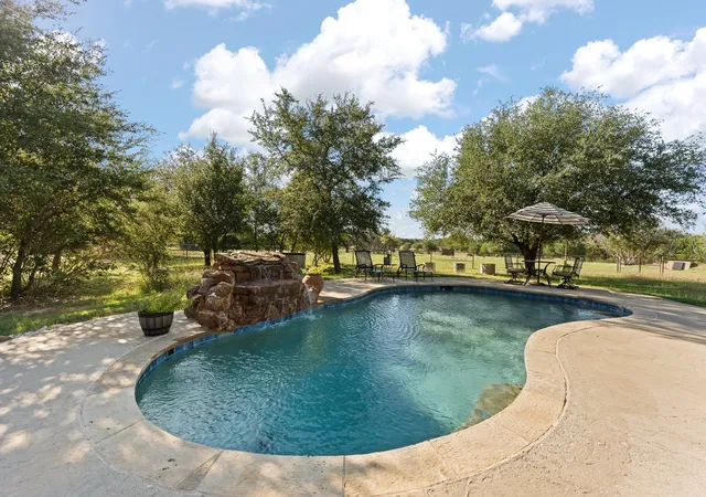 Photo 4 of House for sale at 10149 Fm 1434, Cleburne, TX 76033 | MLS# 21419012 | Listing updated on 2026-10-30