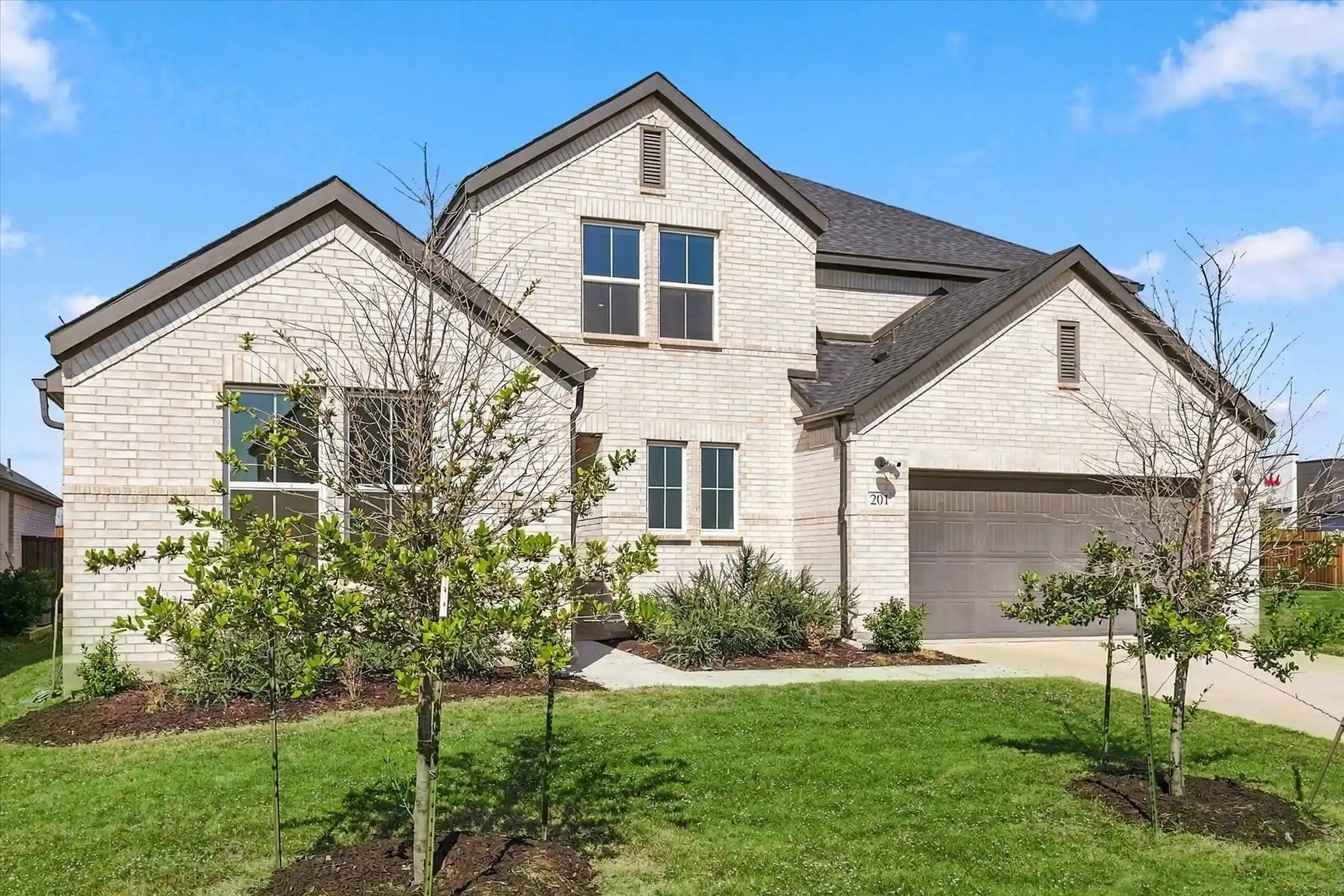 Photo 1 of Single family home for sale at 201 Lennon Dr, Lake Dallas, TX 75065 | MLS# 21417081 | Listing updated on 2026-10-25