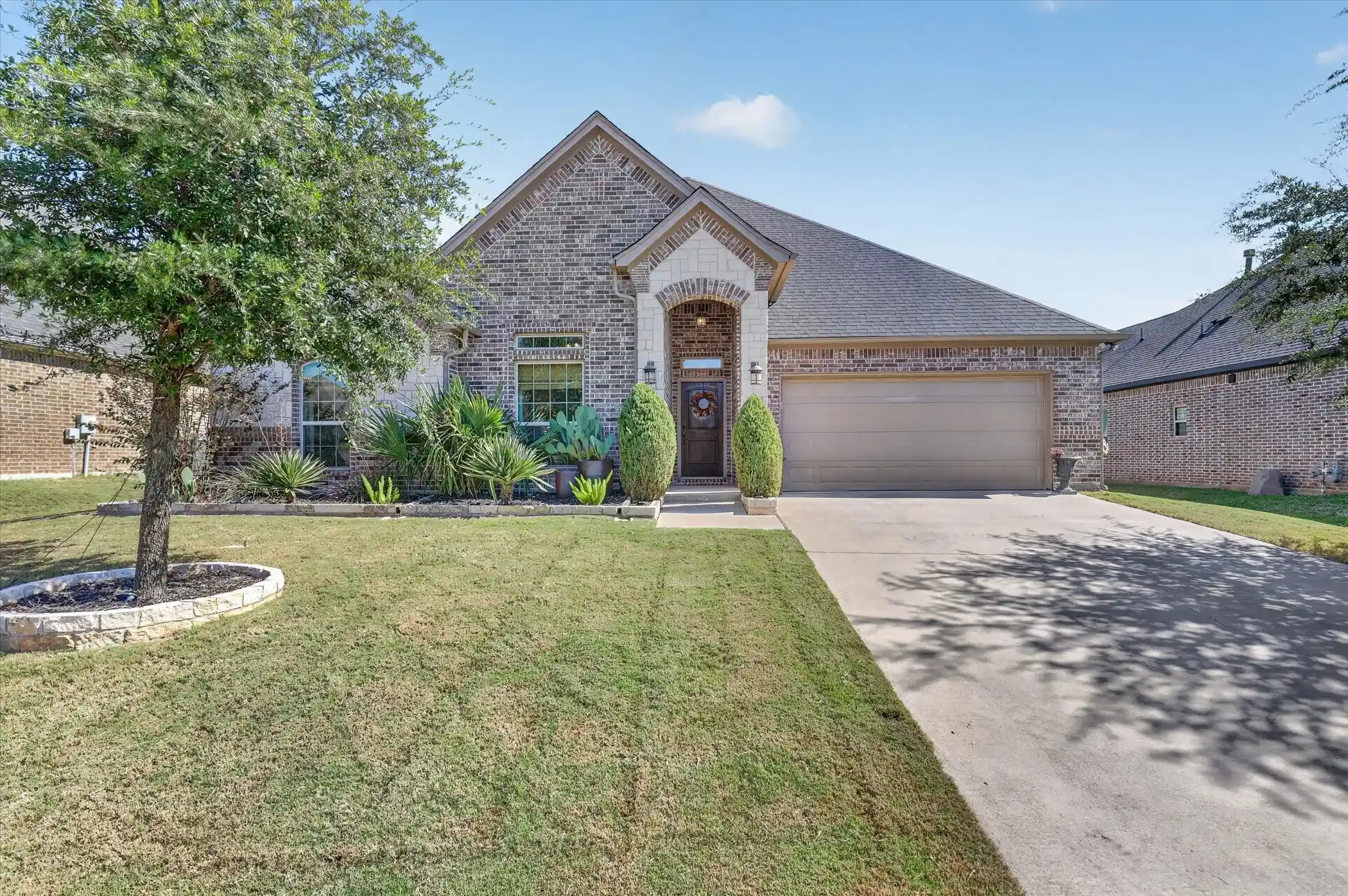 Single family home for sale at 3925 Brookdale Rd, Benbrook, TX 76116 | MLS# 21419306
