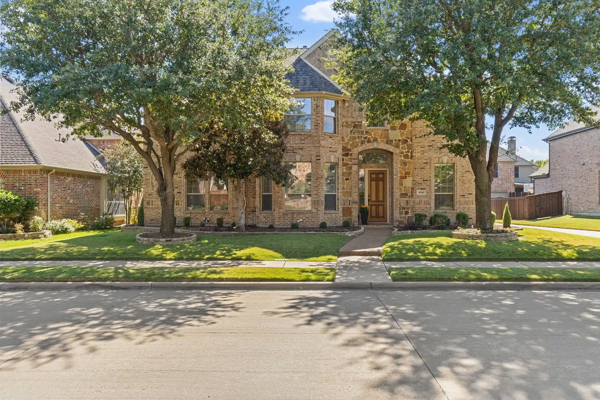 Photo 1 of Single family home for sale at 5731 Noble Oak Ln, Frisco, TX 75033 | MLS# 21415548 | Listing updated on 2026-10-29