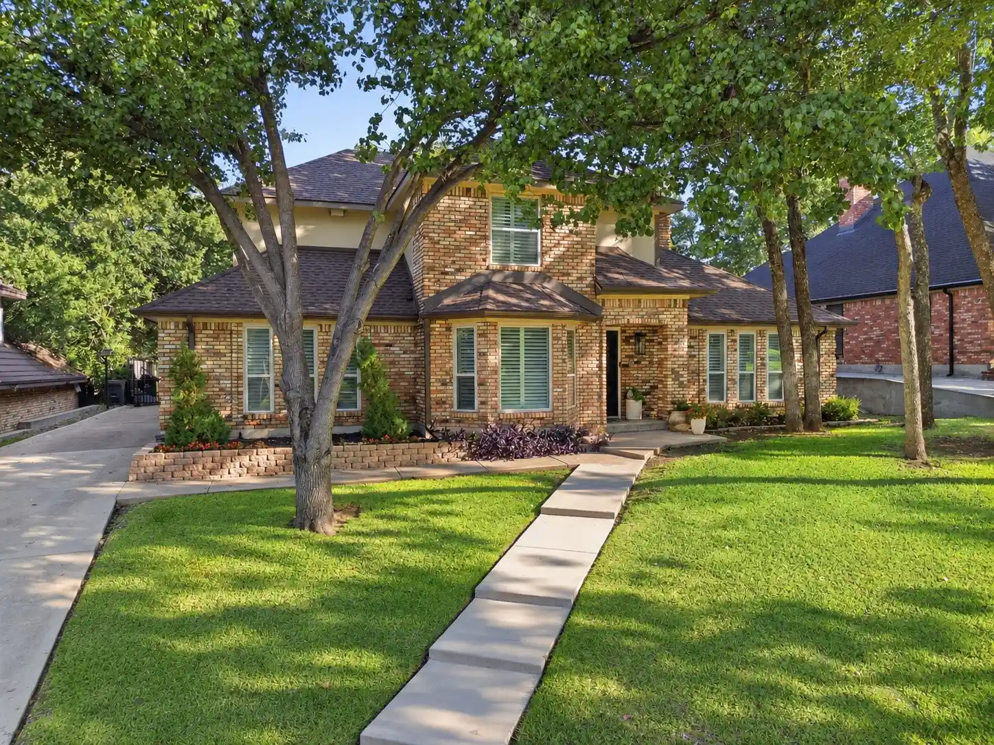 Single family home for sale at 6405 Amicable Dr, Arlington, TX 76016 | MLS# 21418572