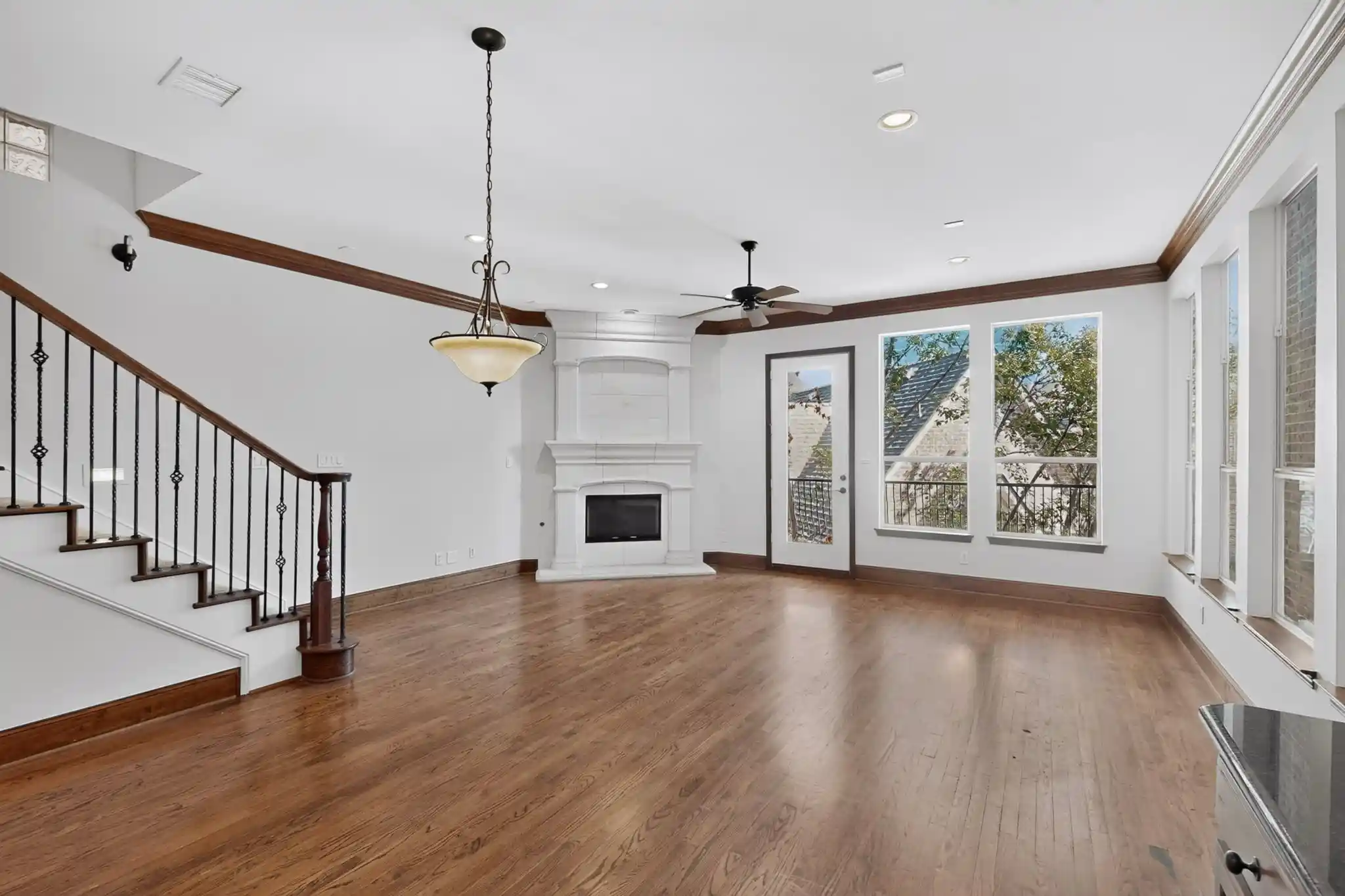 Single family home for sale at 18359 Frankford Lakes Cir, Dallas, TX 75252 | MLS# 21419285