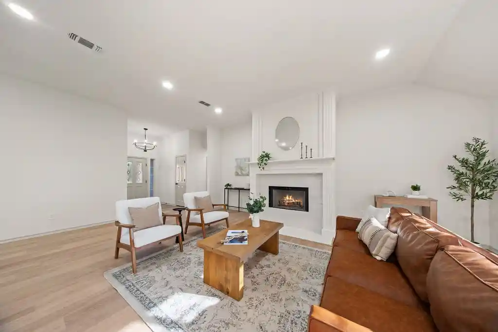 Photo 1 of Single family home for sale at 10138 Trl Ridge Dr, Benbrook, TX 76126 | MLS# 21419213 | Listing updated on 2026-10-25