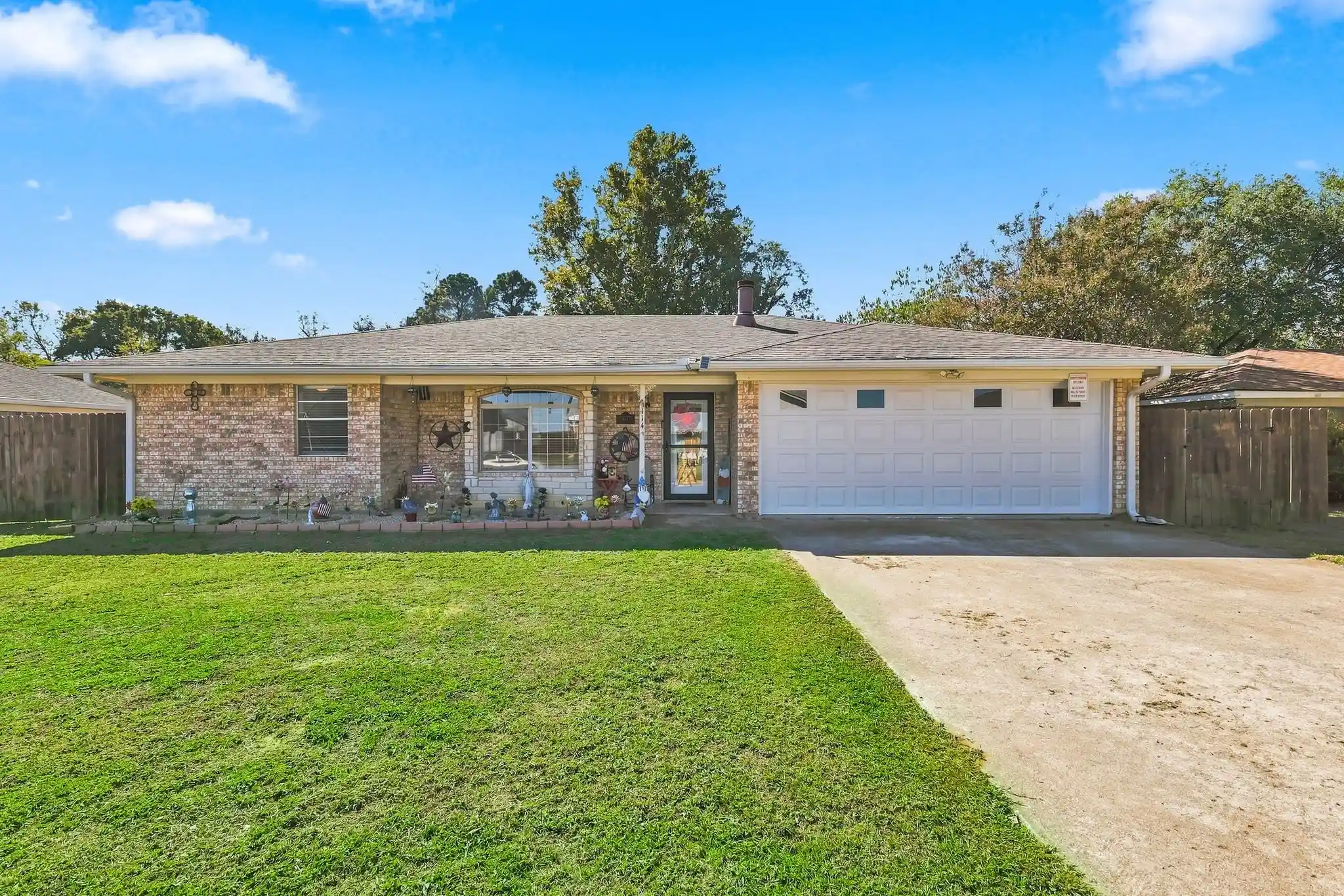 Single family home for sale at 114 Brookshear Dr, Whitesboro, TX 76273 | MLS# 21419268