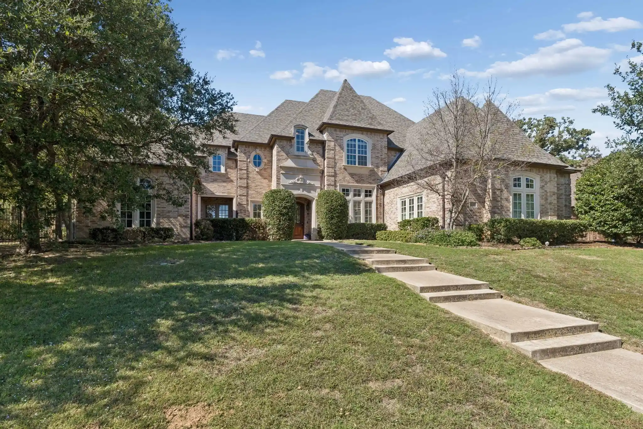 Photo 1 of Mansion for sale at 1220 Pine Hurst Dr, Keller, TX 76248 | MLS# 21418876 | Listing updated on 2026-10-24