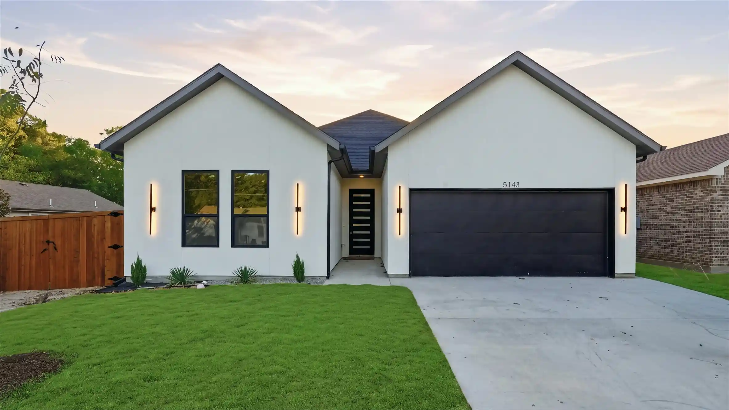 Photo 1 of Single family home for sale at 5143 Watson Dr, Dallas, TX 75241 | MLS# 21416274 | Listing updated on 2026-10-29
