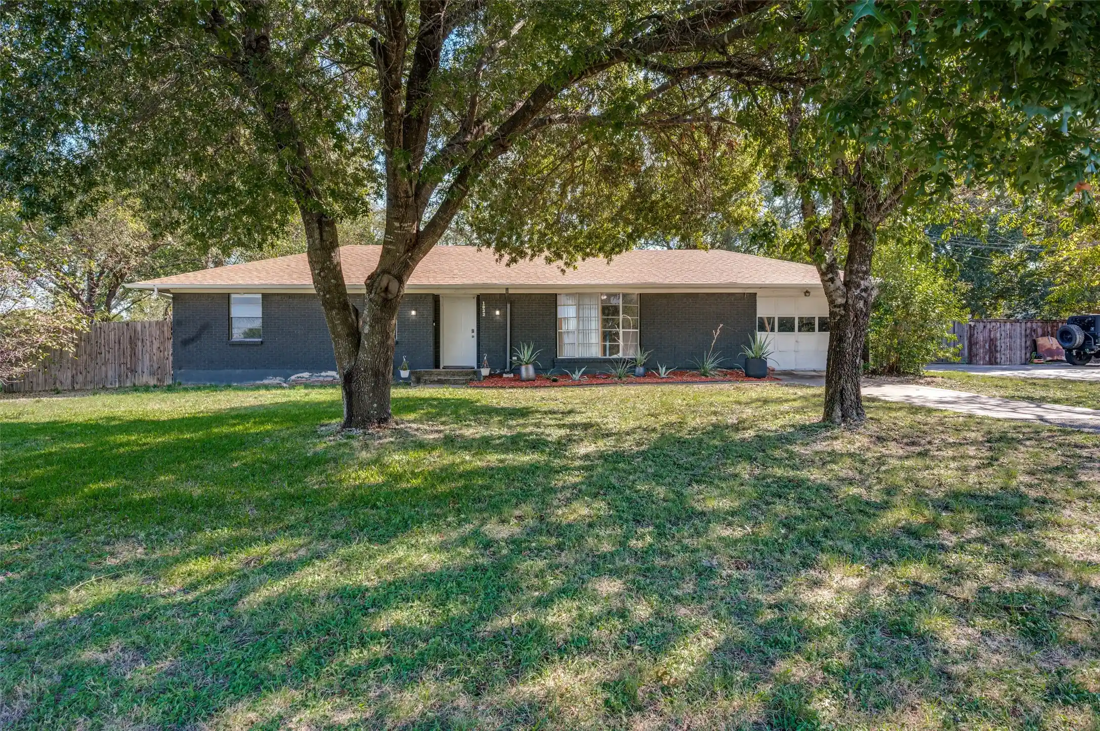 Single family home for sale at 1822 Glenn Ln, Glenn Heights, TX 75154 | MLS# 21419115
