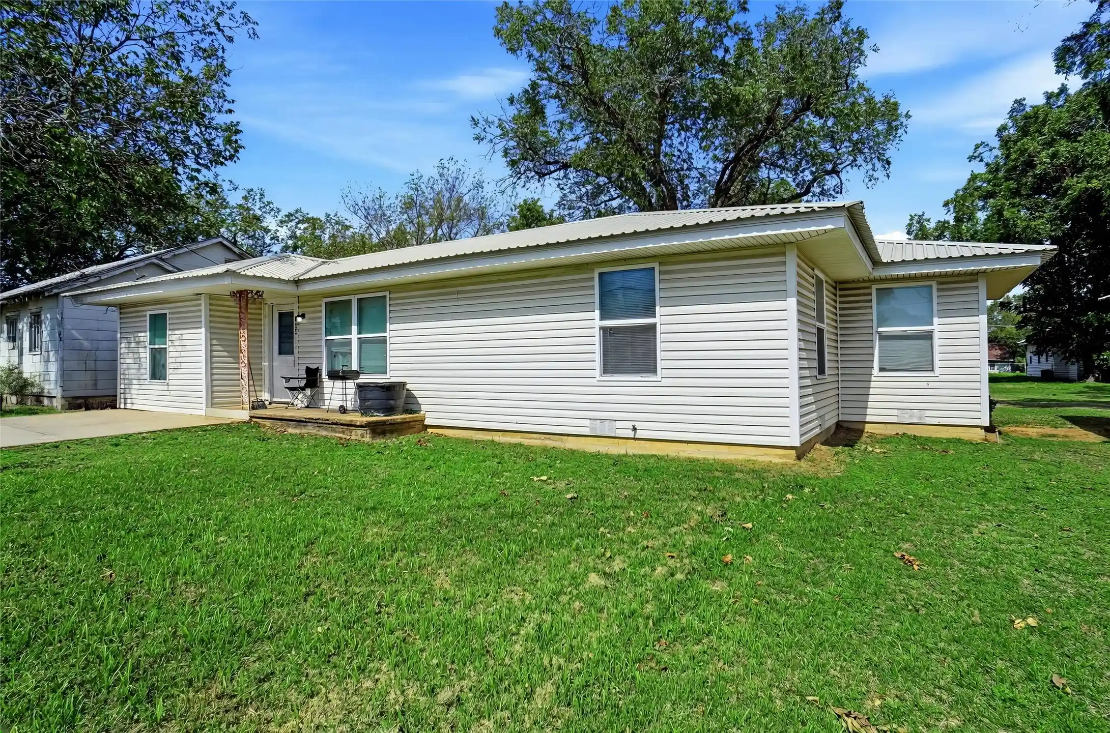 Single family home for sale at 104 E 3rd Street, Keene, TX 76059 | MLS# 21414937