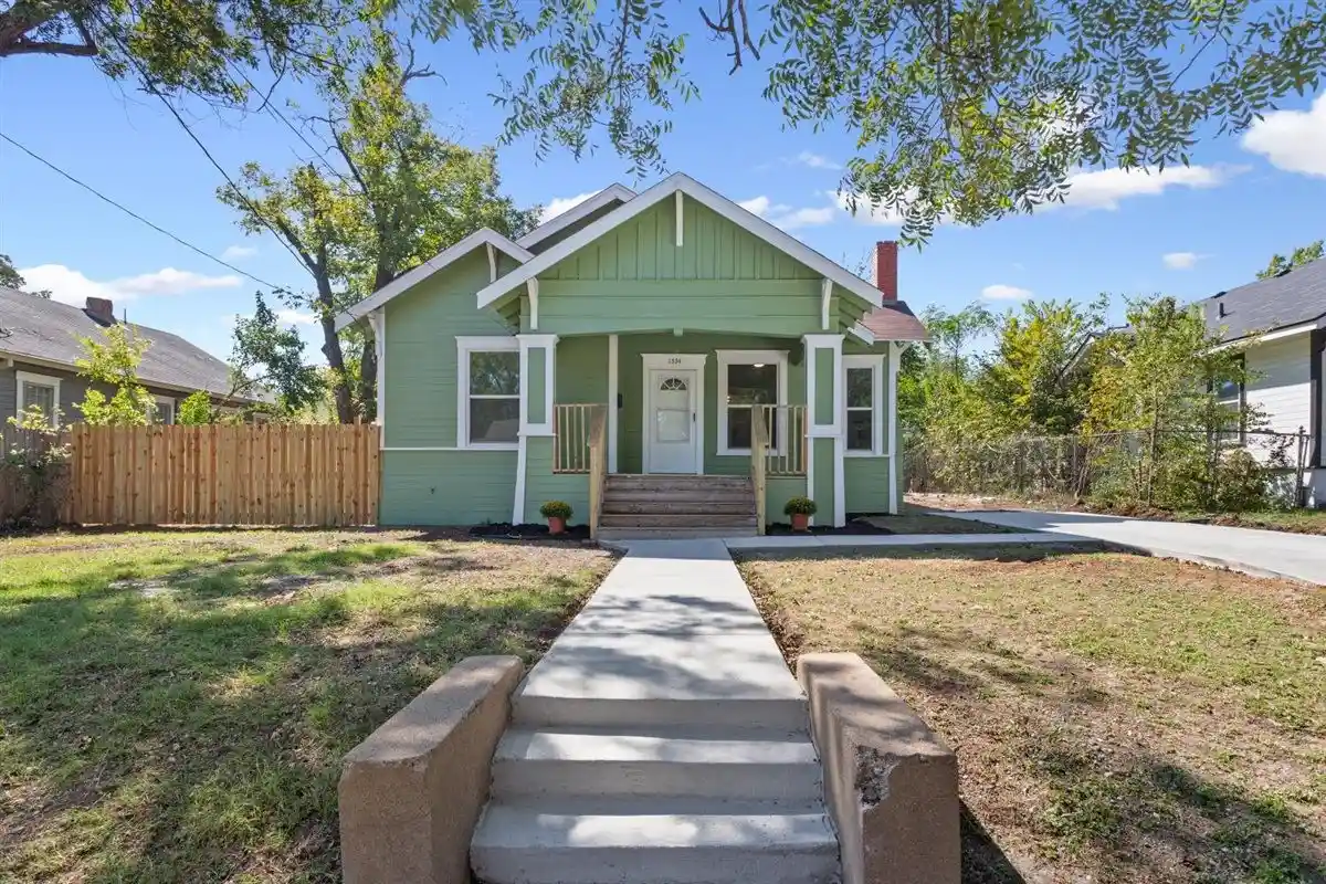Single family home for sale at 1304 N 22nd Street, Waco, TX 76707 | MLS# 21419492