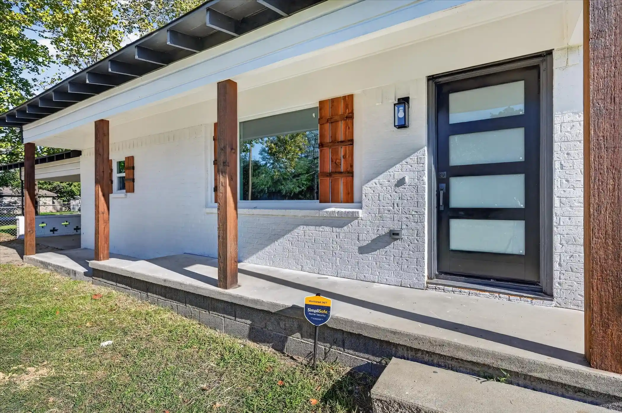 Single family home for sale at 716 Kerry Ln, Azle, TX 76020 | MLS# 21419569