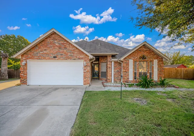 Photo 1 of Single family home for sale at 7708 Chandler Ct, North Richland Hills, TX 76182 | MLS# 21418990 | Listing updated on 2026-10-30