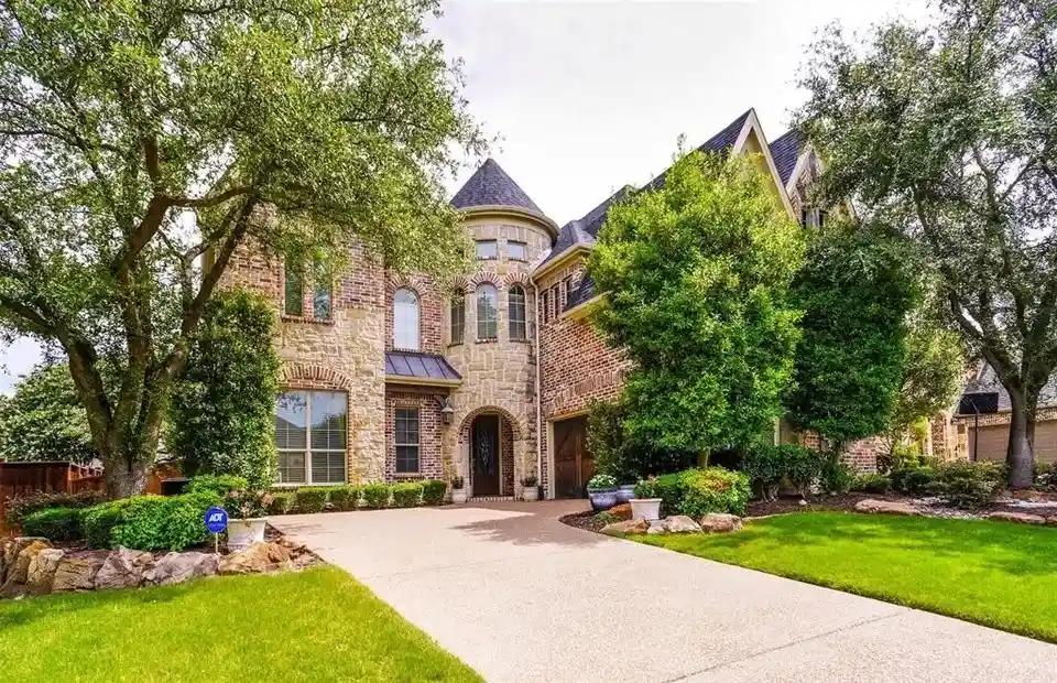 Photo 1 of Single family home for sale at 9604 Crown Ridge Dr, Frisco, TX 75035 | MLS# 21416887 | Listing updated on 2026-10-24