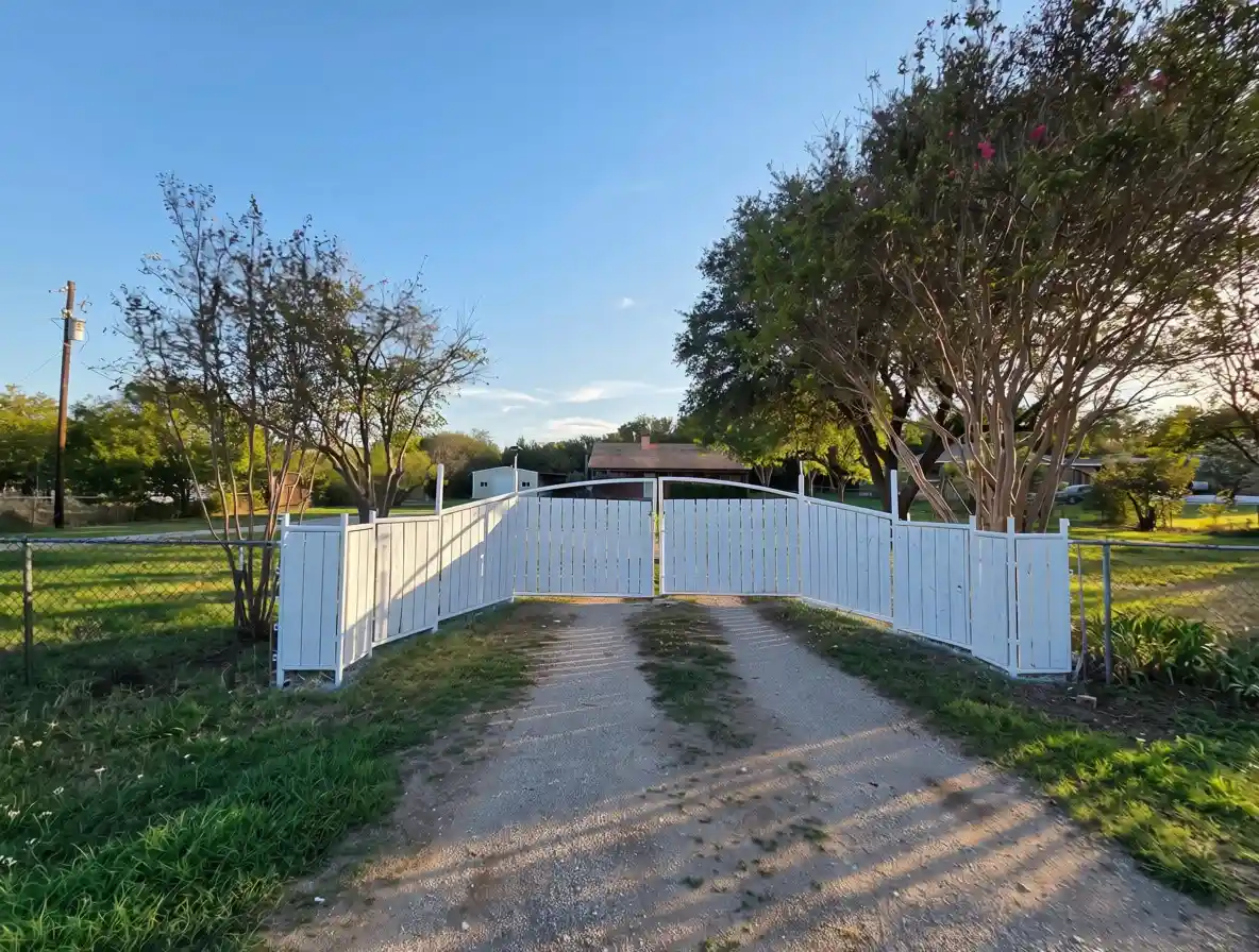 Single family home for sale at 109 Live Oak Rd, Springtown, TX 76082 | MLS# 21418955