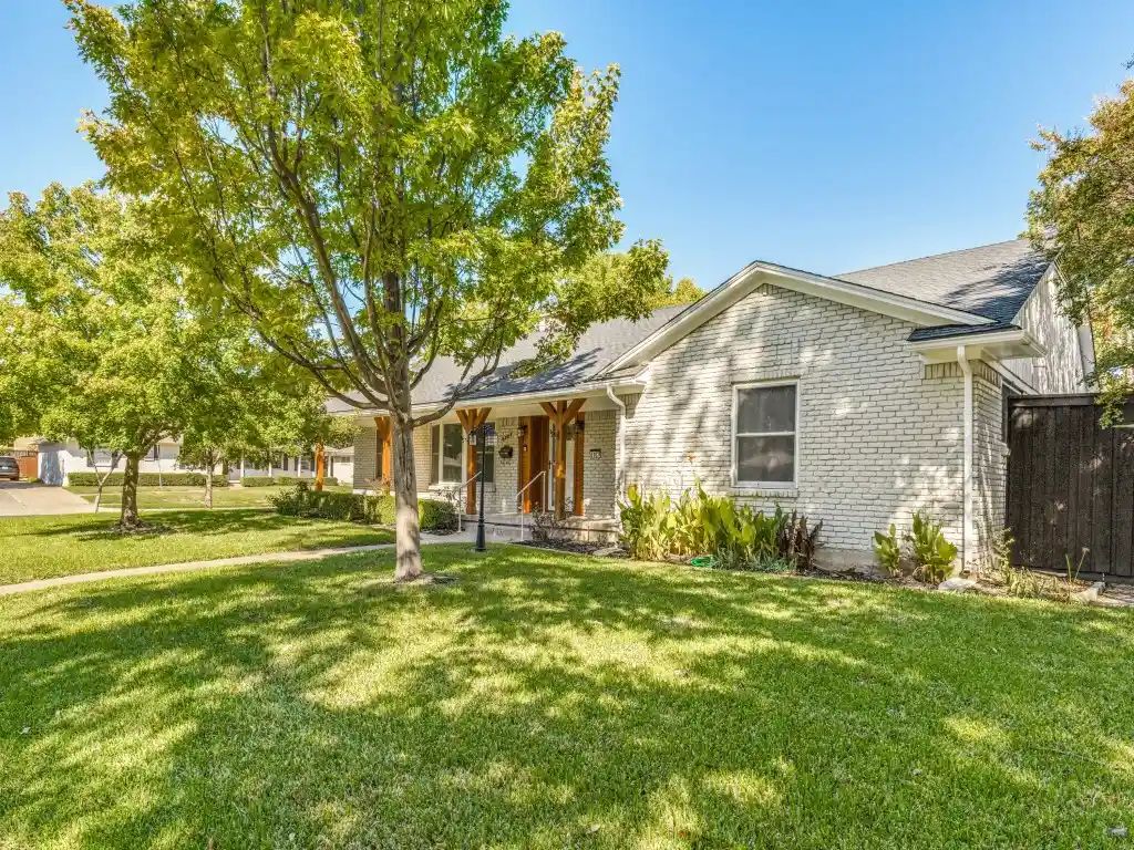 Photo 1 of Single family home for sale at 6107 Annapolis Ln, Dallas, TX 75214 | MLS# 21419693 | Listing updated on 2026-10-28