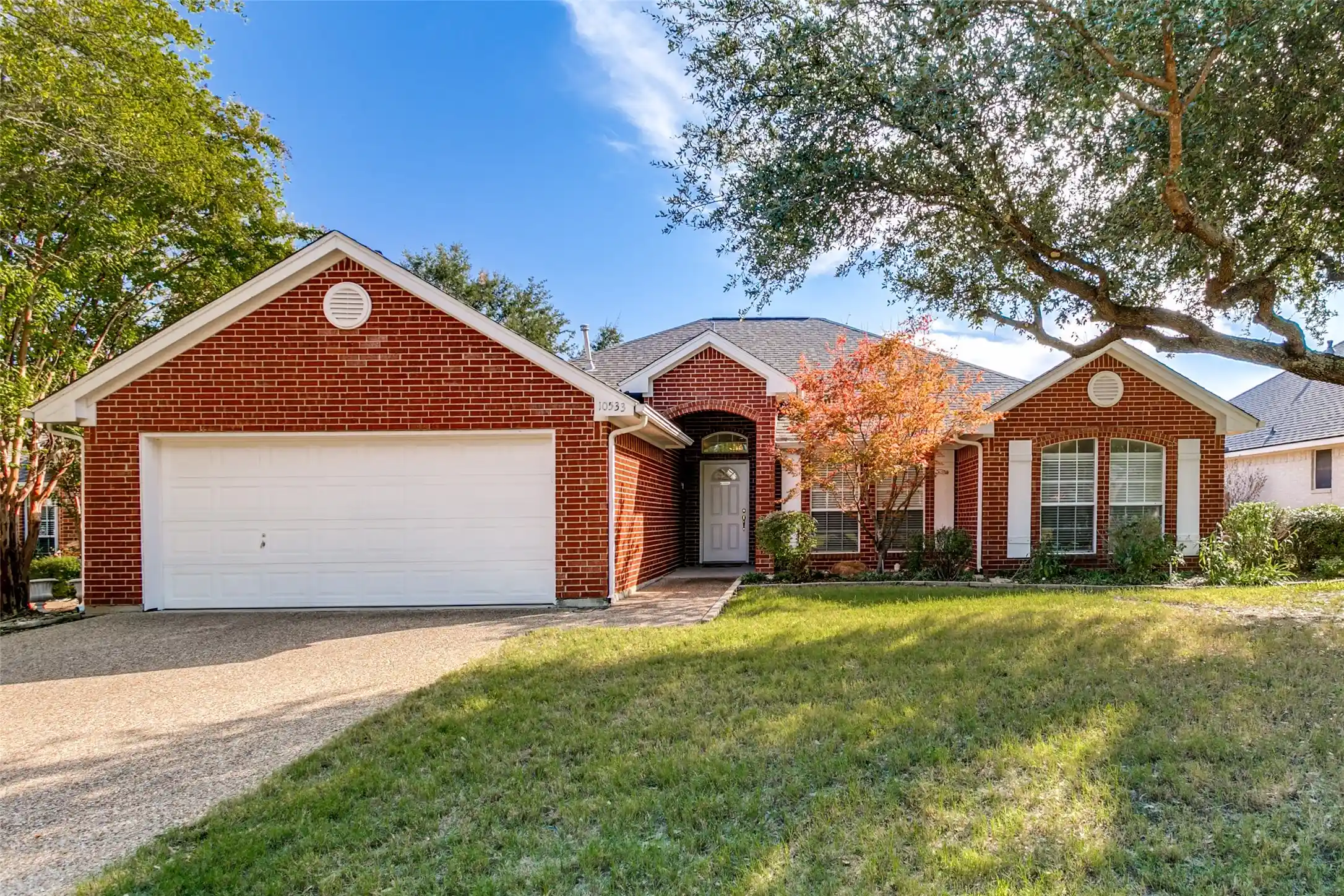 Photo 1 of Single family home for sale at 10533 Whitestone Ranch Rd, Benbrook, TX 76126 | MLS# 21414562 | Listing updated on 2026-10-26