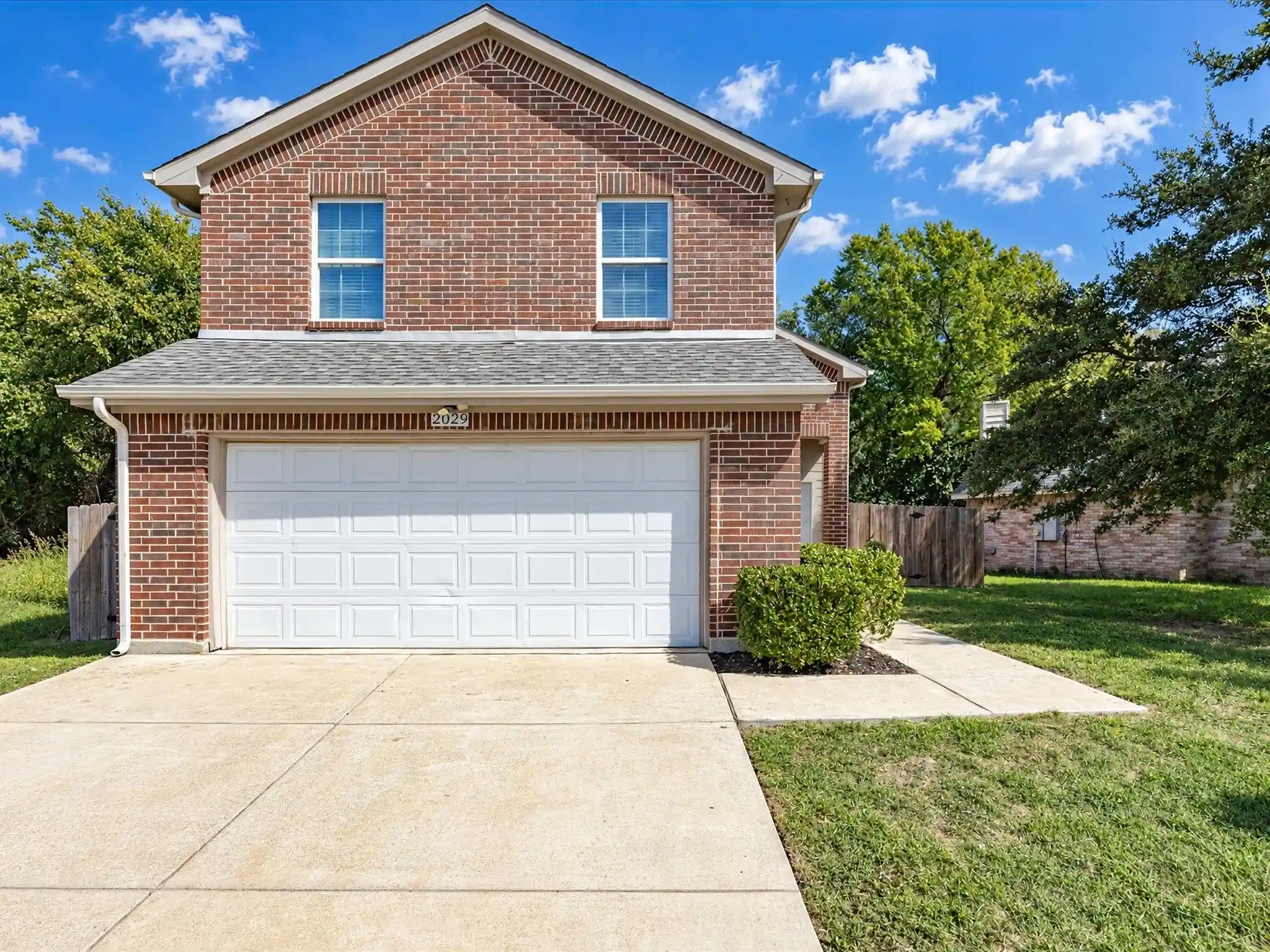 Photo 1 of Single family home for sale at 2029 Smokey Mountain Trl, Mesquite, TX 75149 | MLS# 21417761 | Listing updated on 2026-10-29