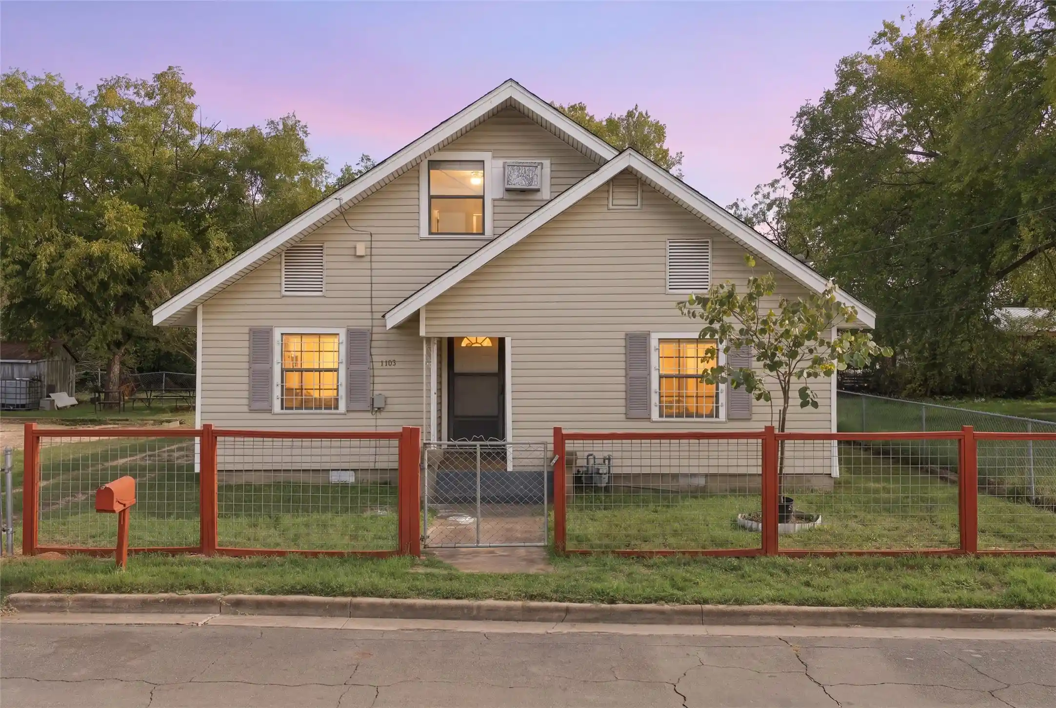 Single family home for sale at 1703 Arra St, Waco, TX 76704 | MLS# 21416987